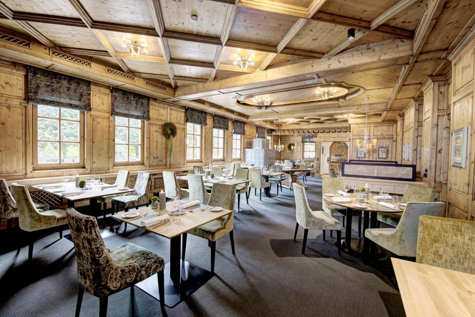 Hotel Gut Brandlhof 6