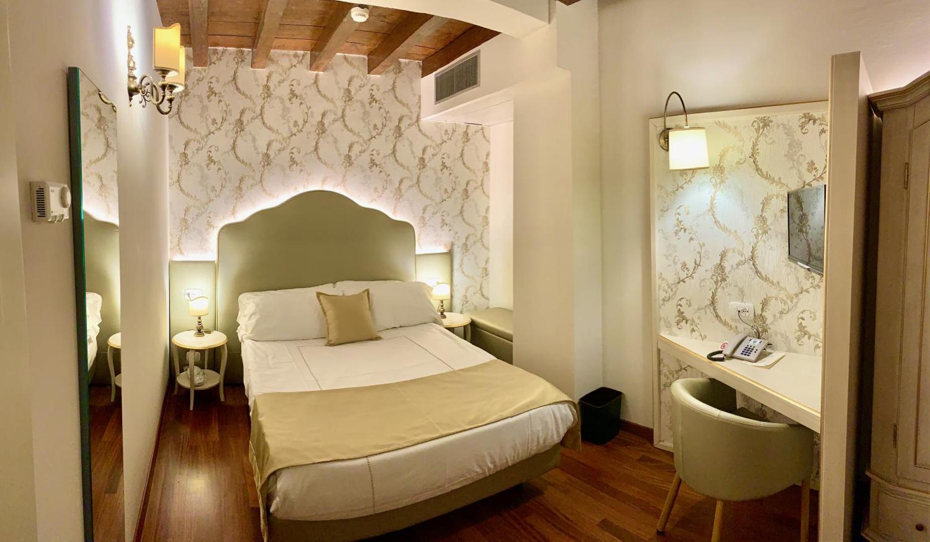 Albergo Gardesana 8
