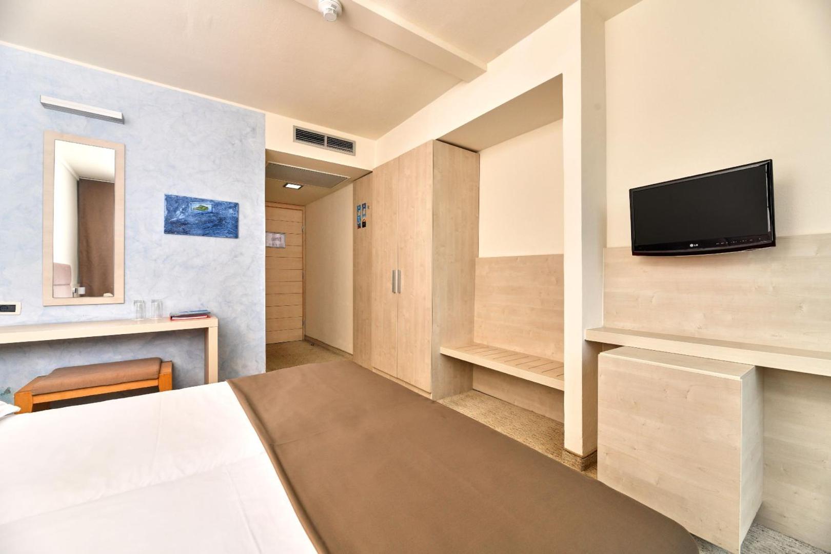Hotel Mediteran Plava Laguna 7