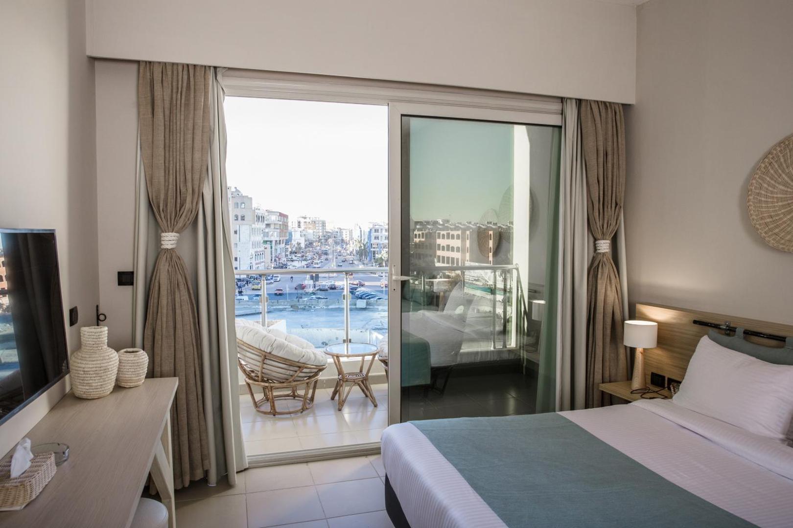 Redcon Suites 3
