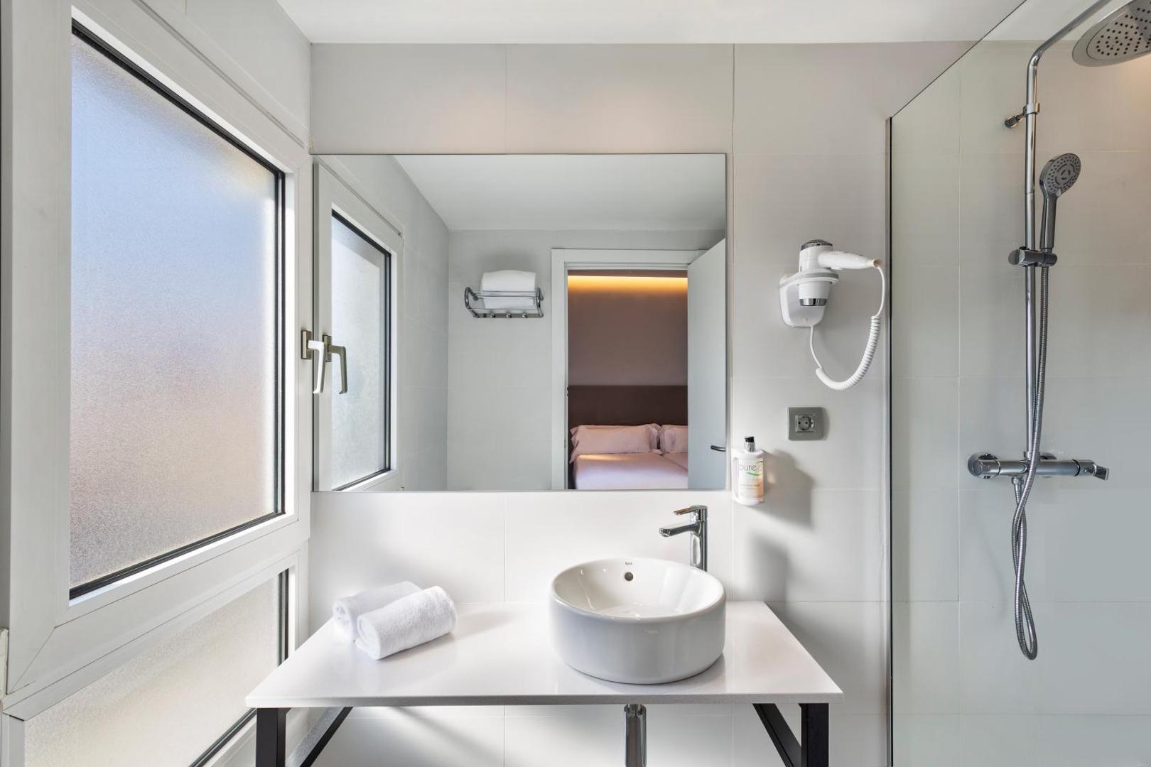 B&B HOTEL Tarragona Centro Urbis 4