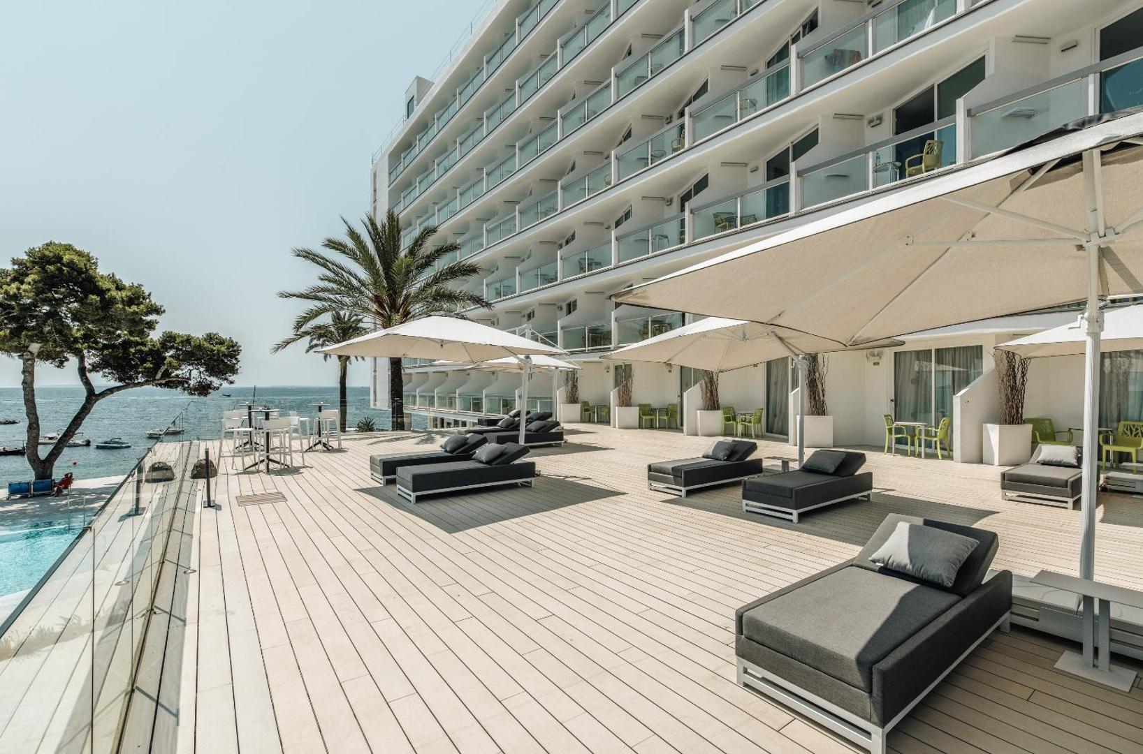 The Ibiza Twiins - 4* Sup 8