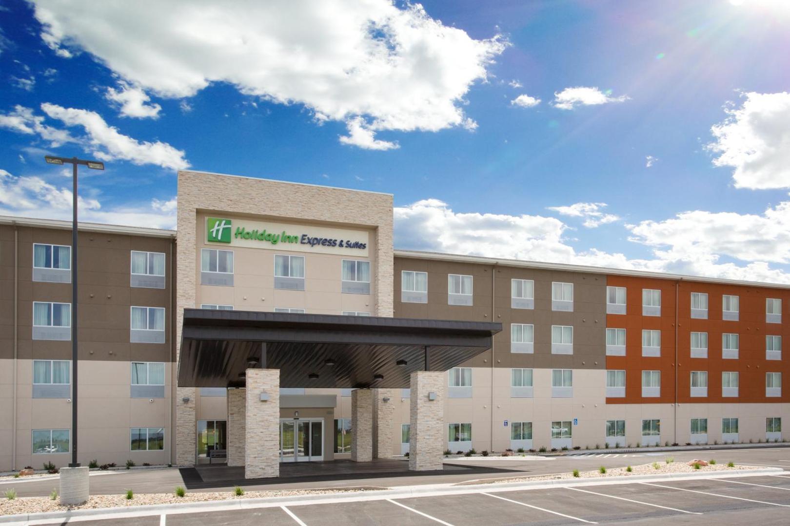 Holiday Inn Express & Suites – Rapid City – Rushmore South, an IHG Hotel