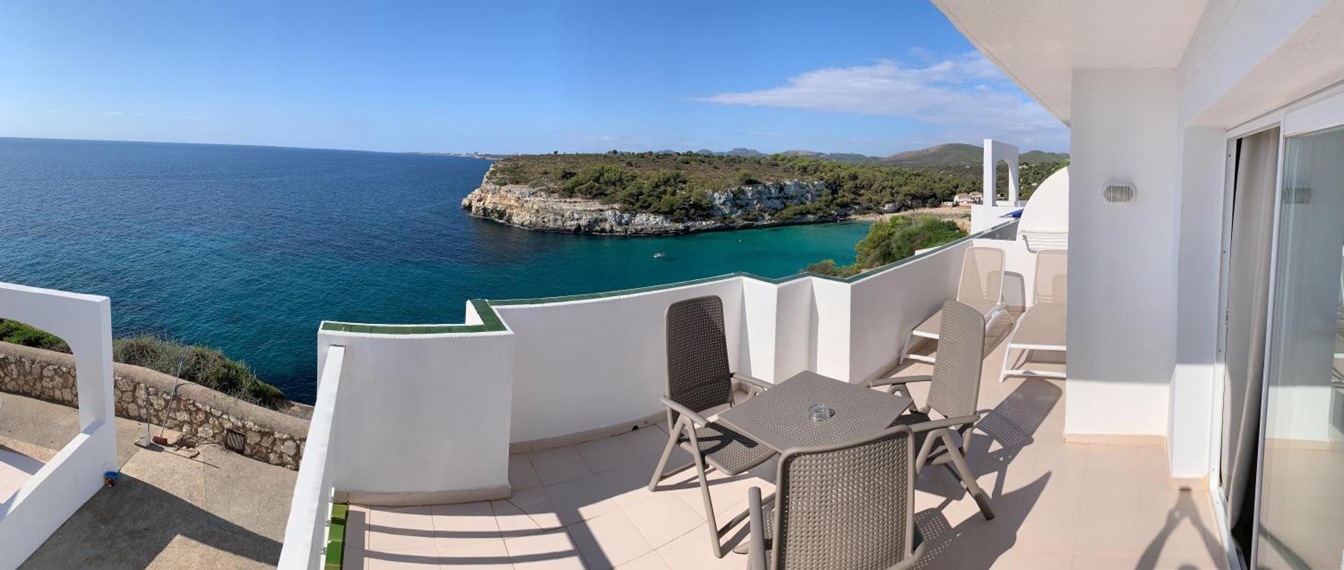 Blau Punta Reina, Cala Mendia 6