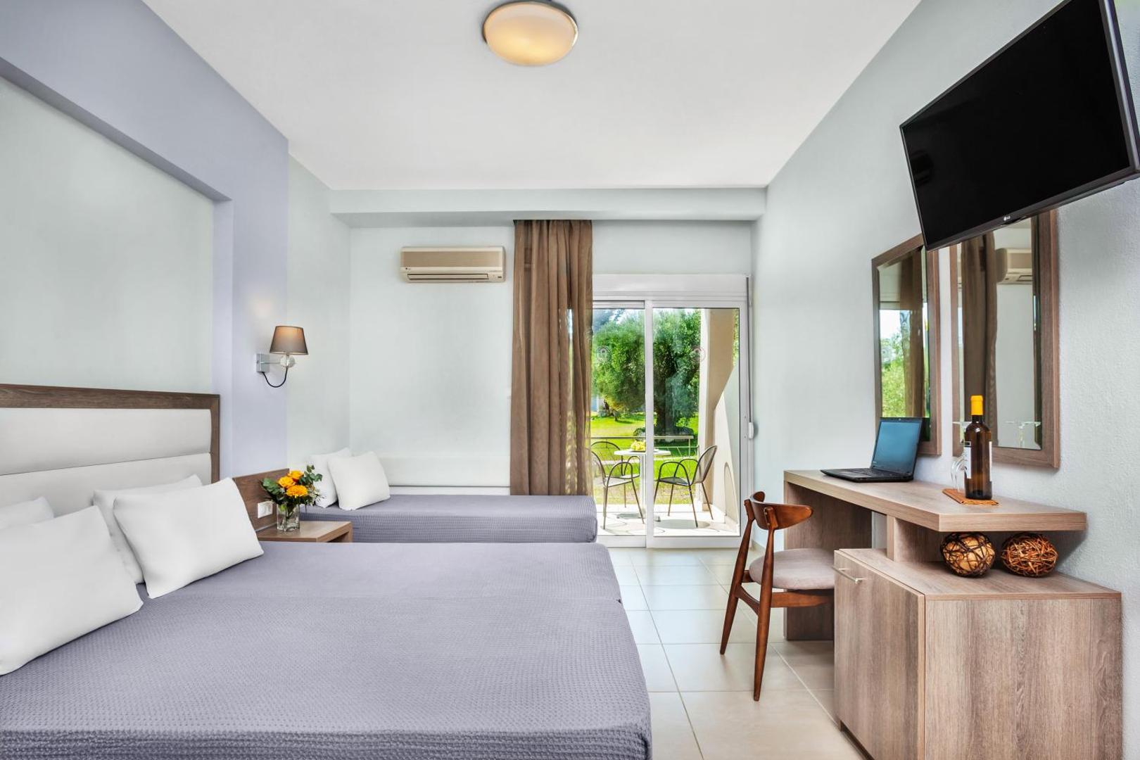 Iris Hotel 7