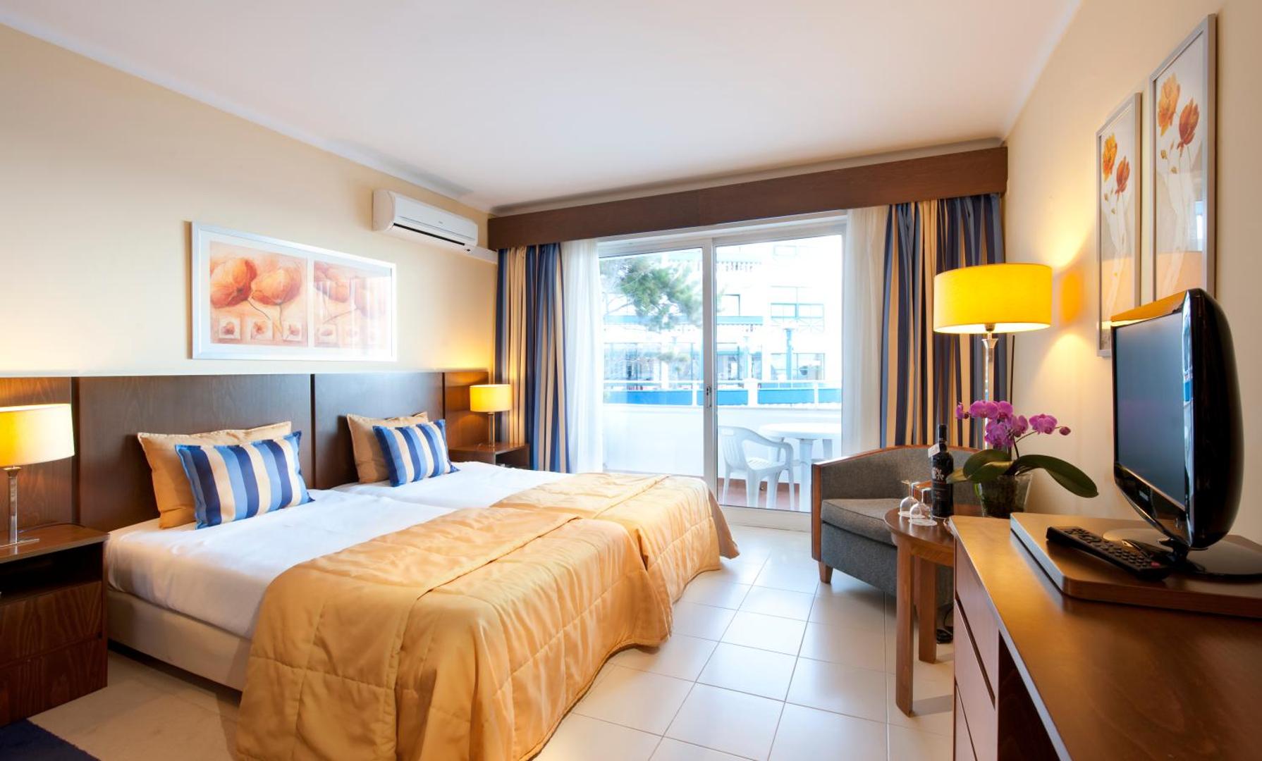 Hotel Roca Mar 8