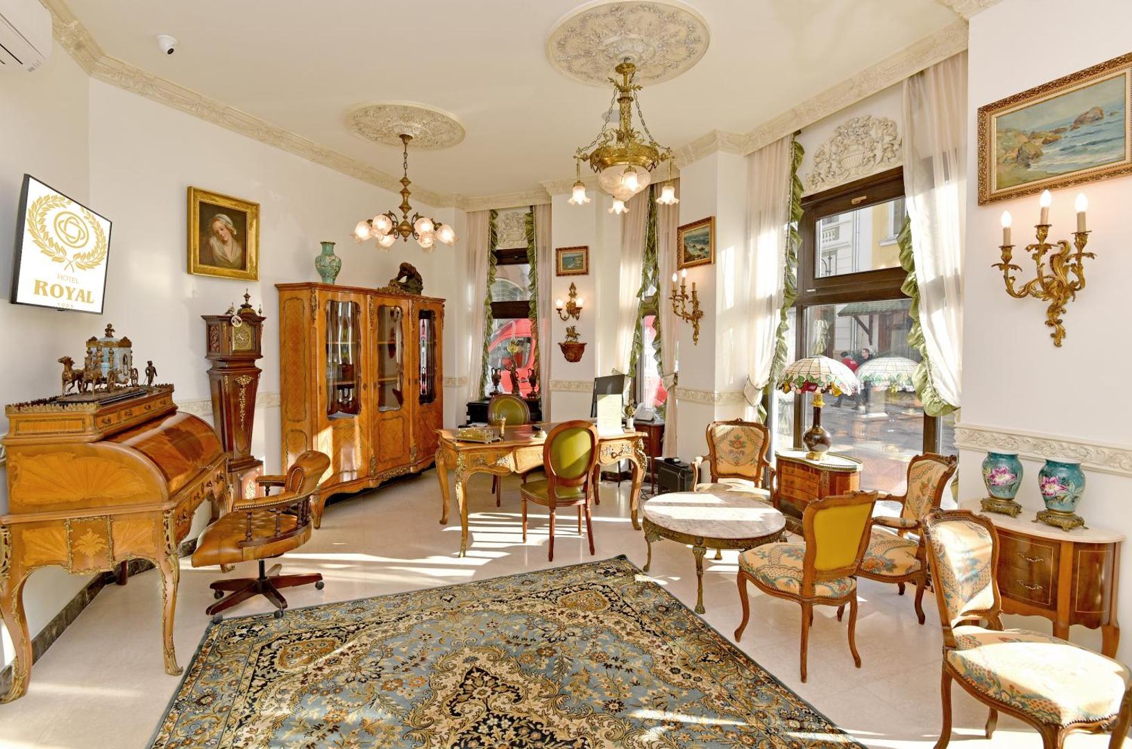 Royal Hotel 8