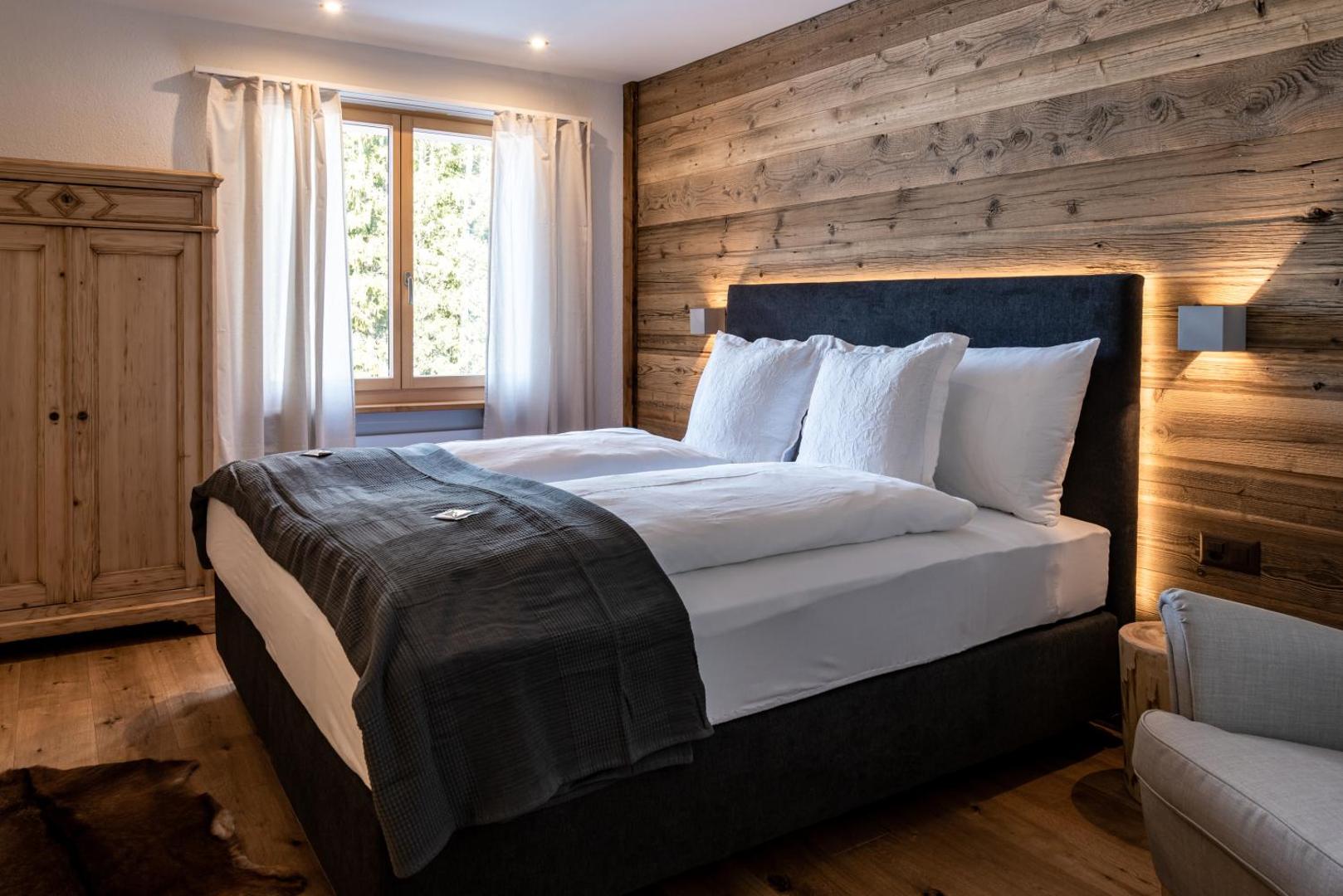 Typically Swiss Hotel Ermitage 1