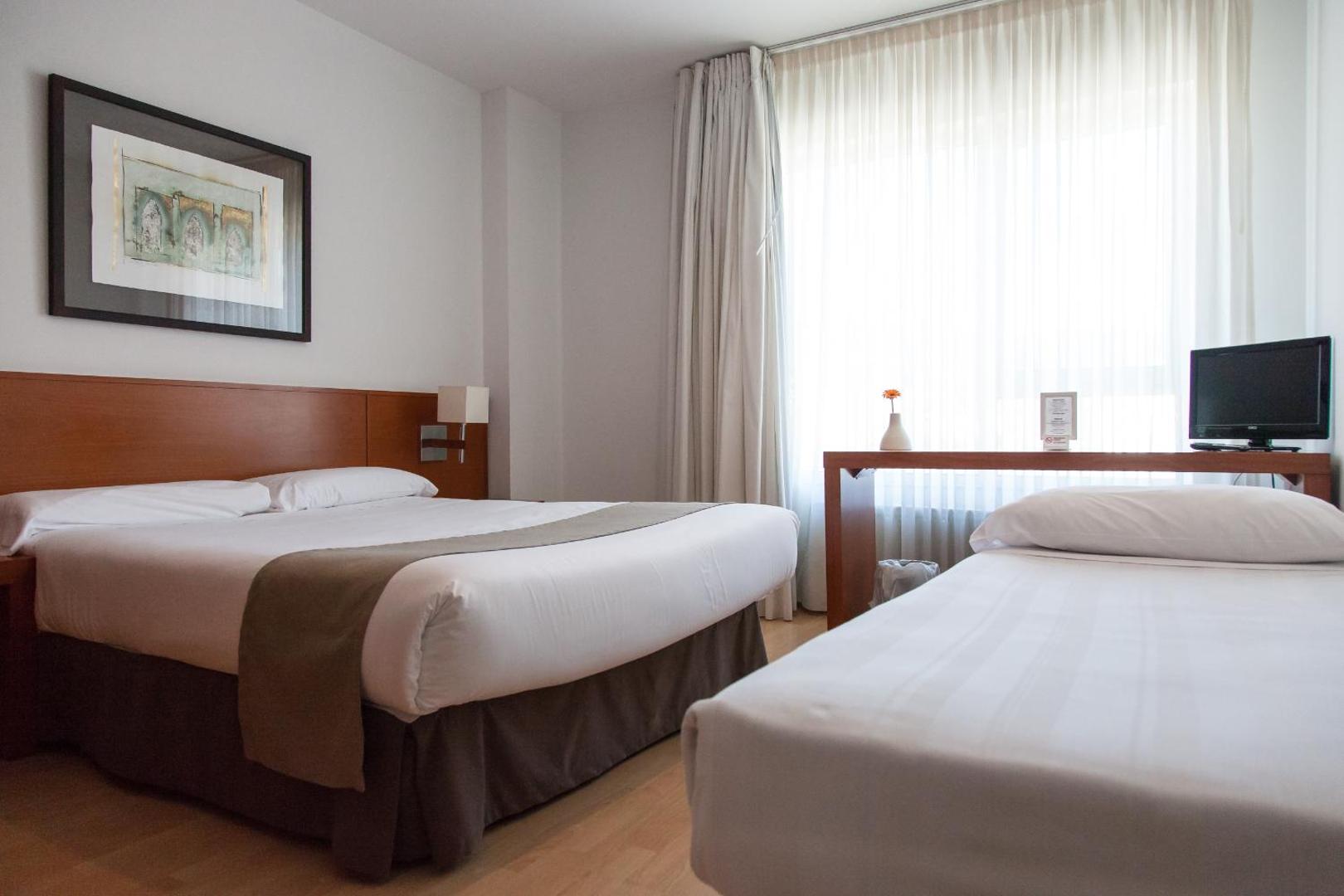 Hotel Miera 8