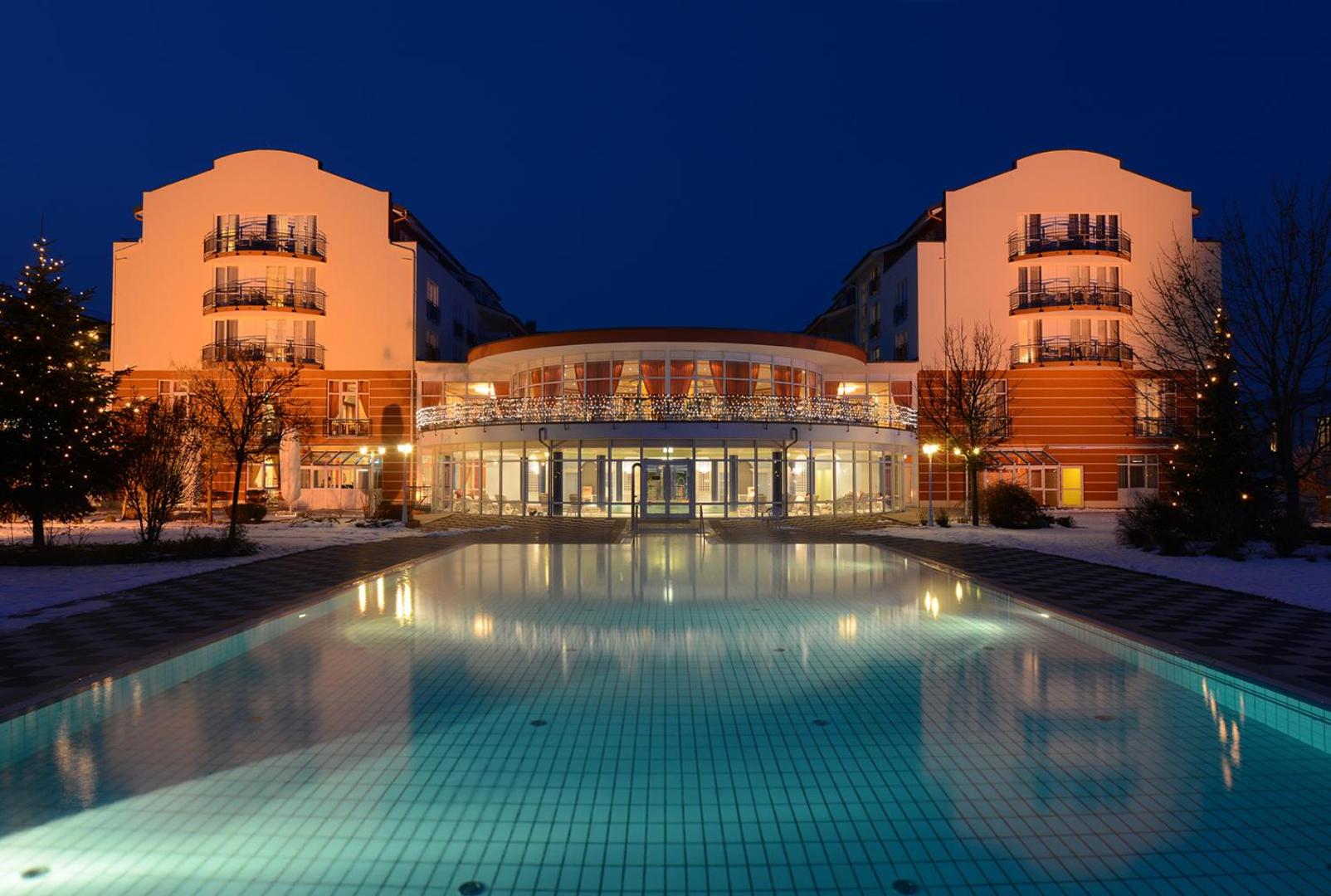 The Monarch Hotel 2
