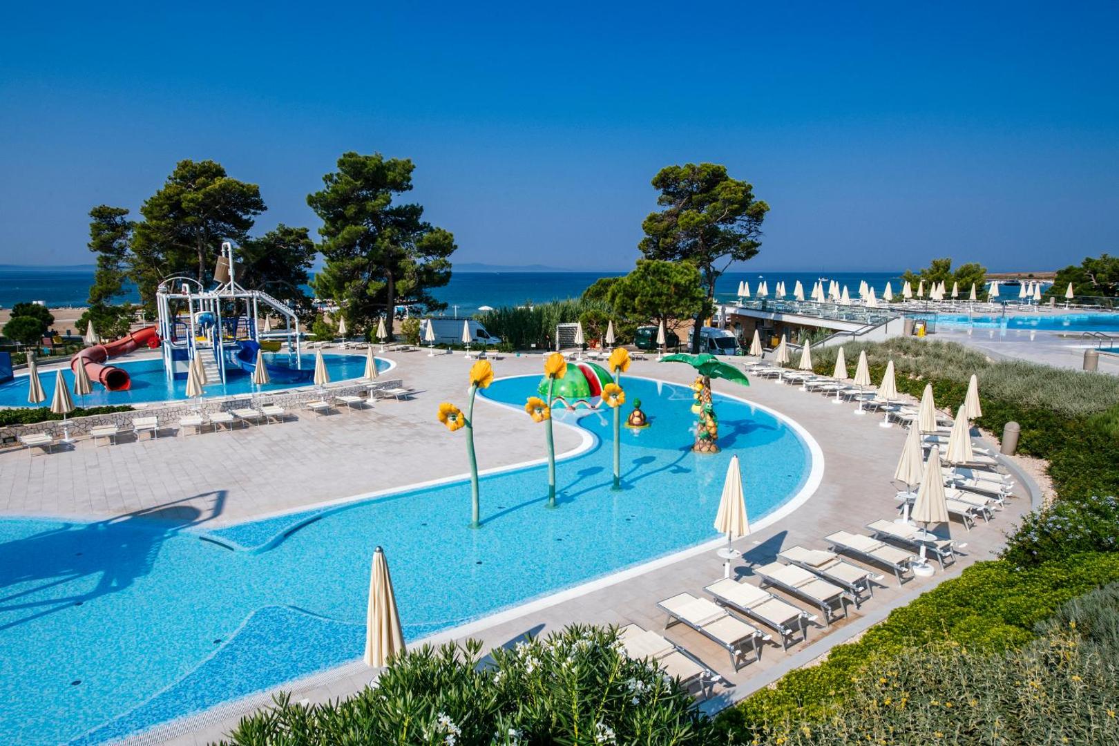 Zaton Holiday Resort Camping Homes 5