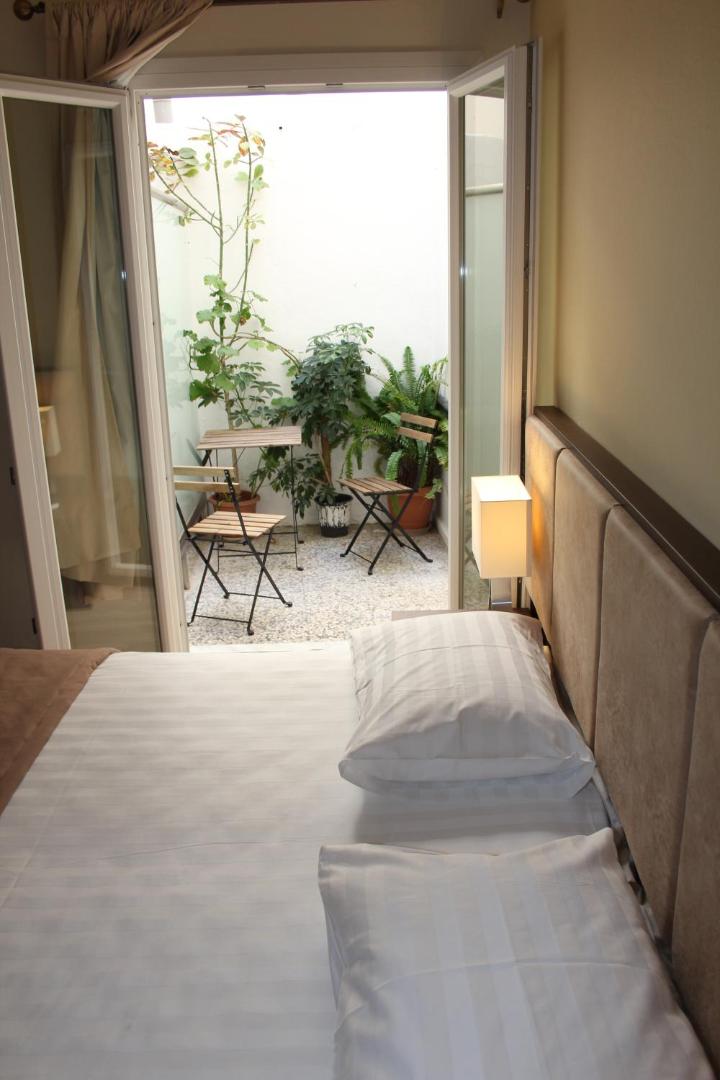 Rea Hotel 2
