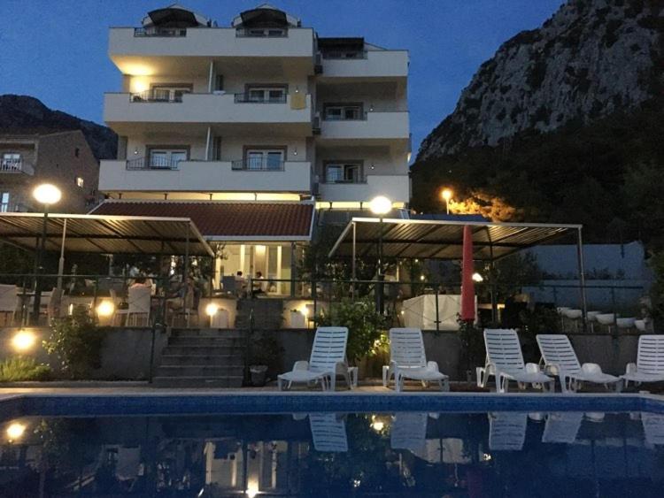 Hotel Lukas 5