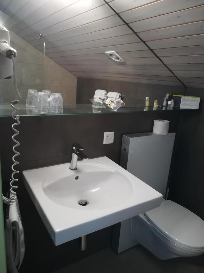 Hotel Rhodannenberg AG 4