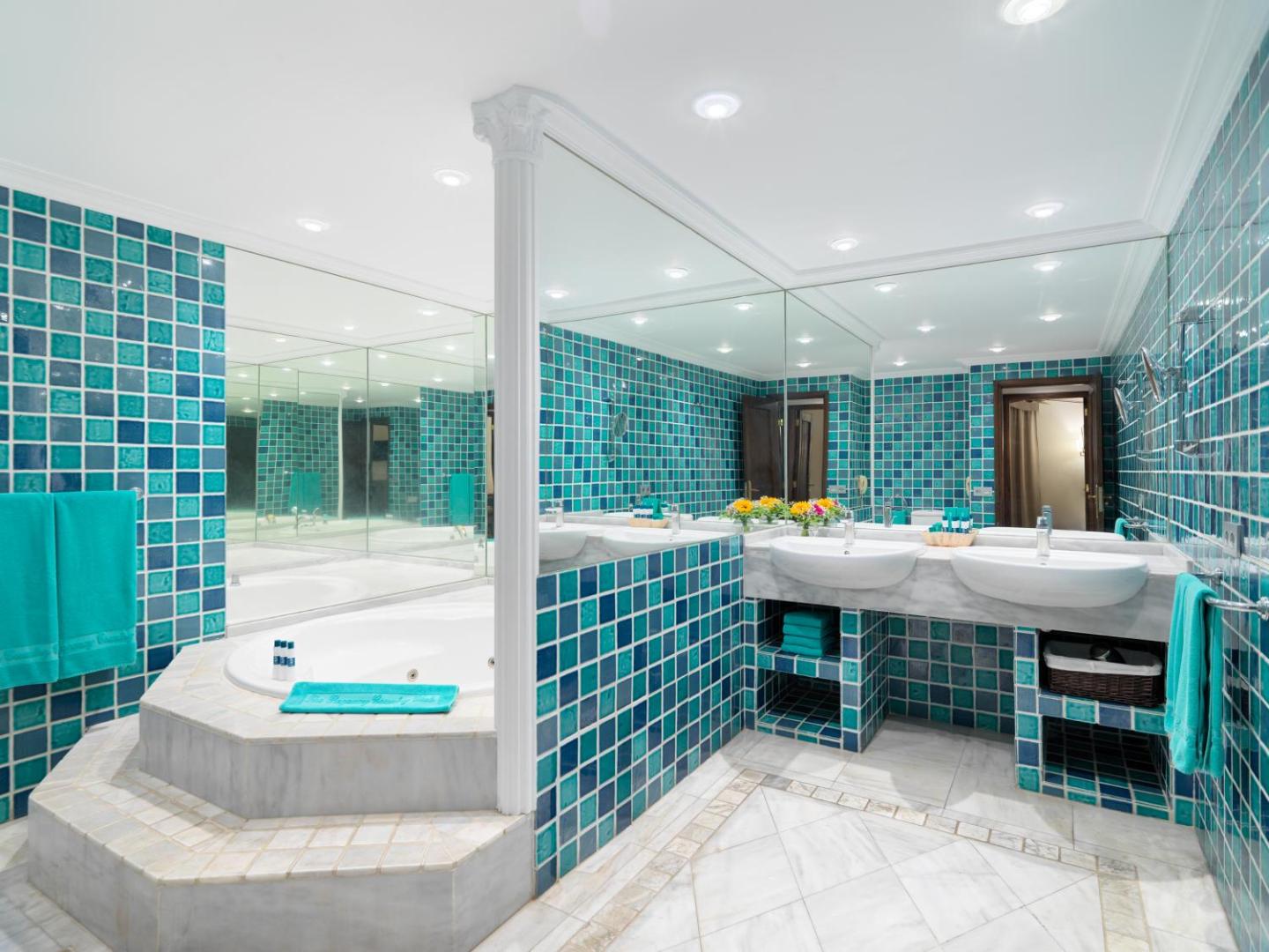 Regency Country Club, Apartments Suites 4