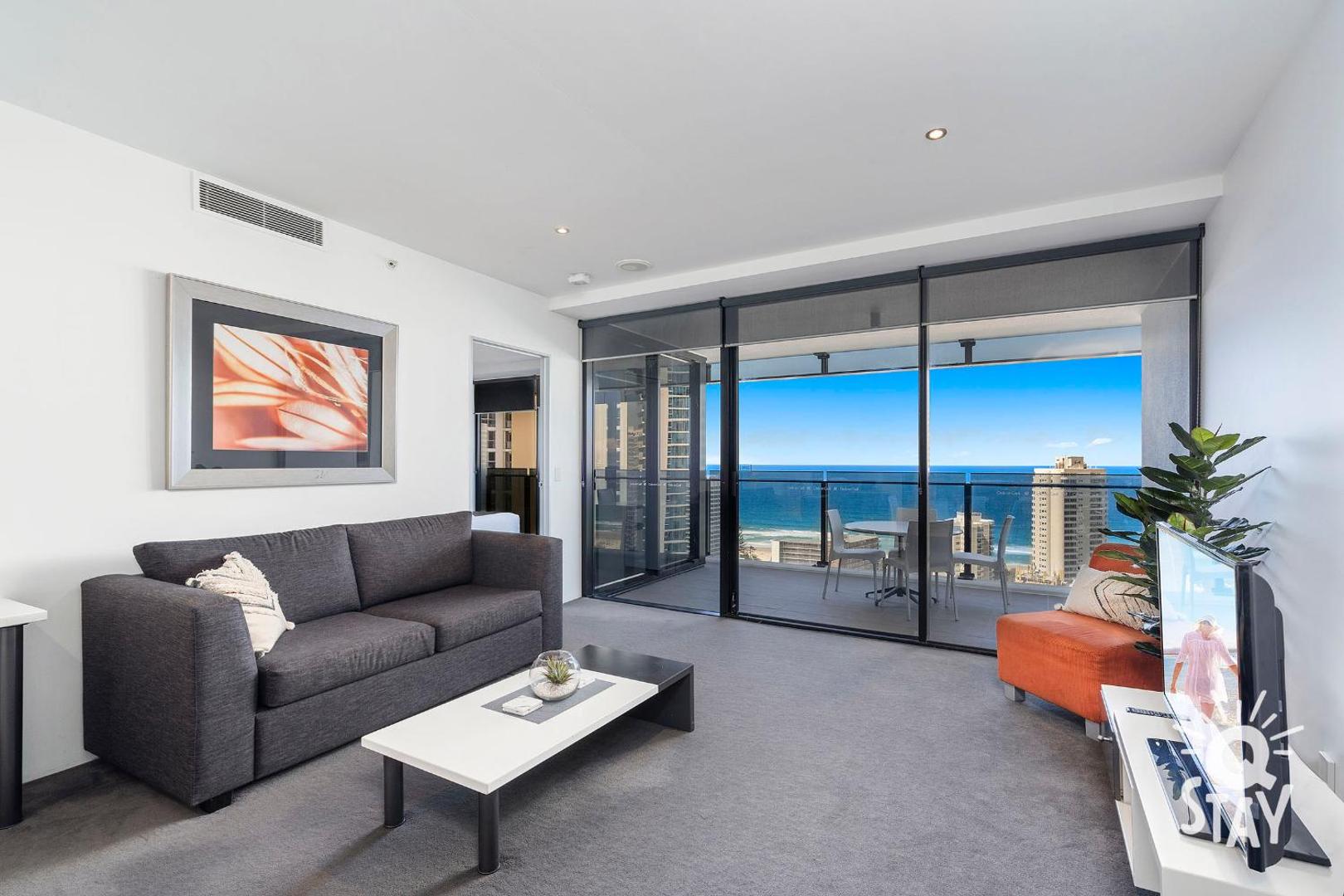 Circle on Cavill – 1 Bedroom + Study Ocean View in the heart of Surfers Paradise