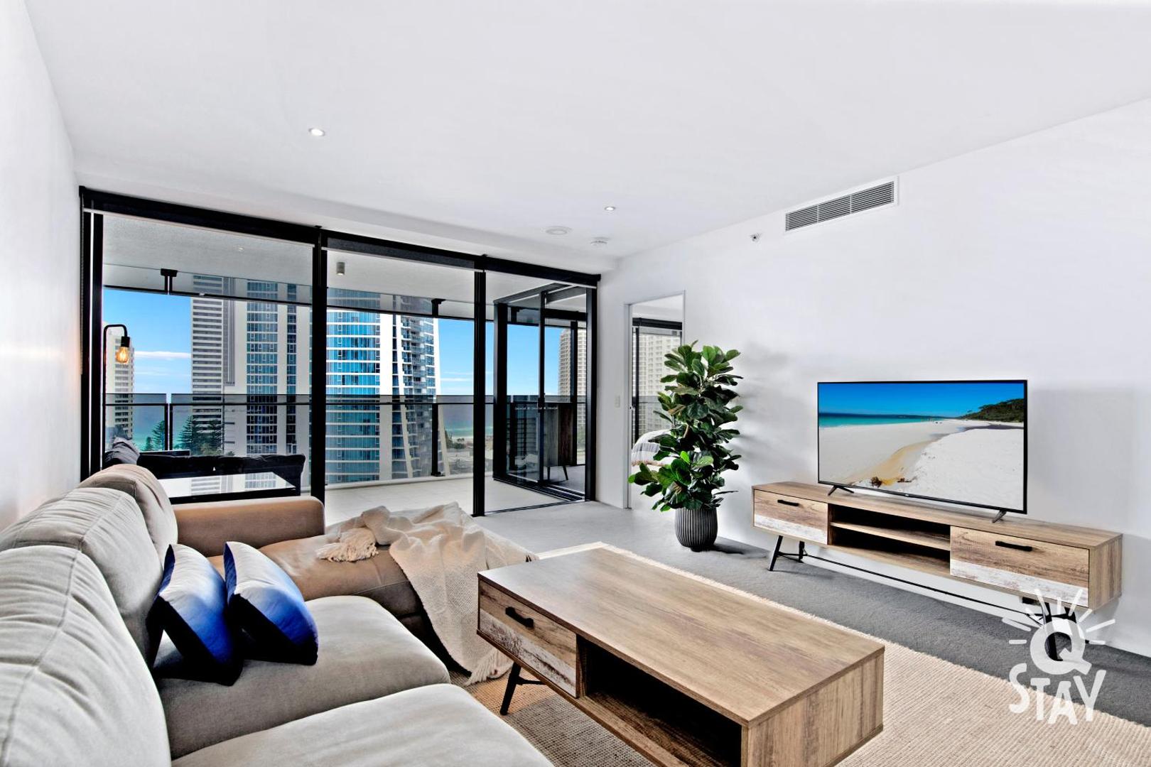 Circle on Cavill – 2 Bedroom Riverview Spa Apartment