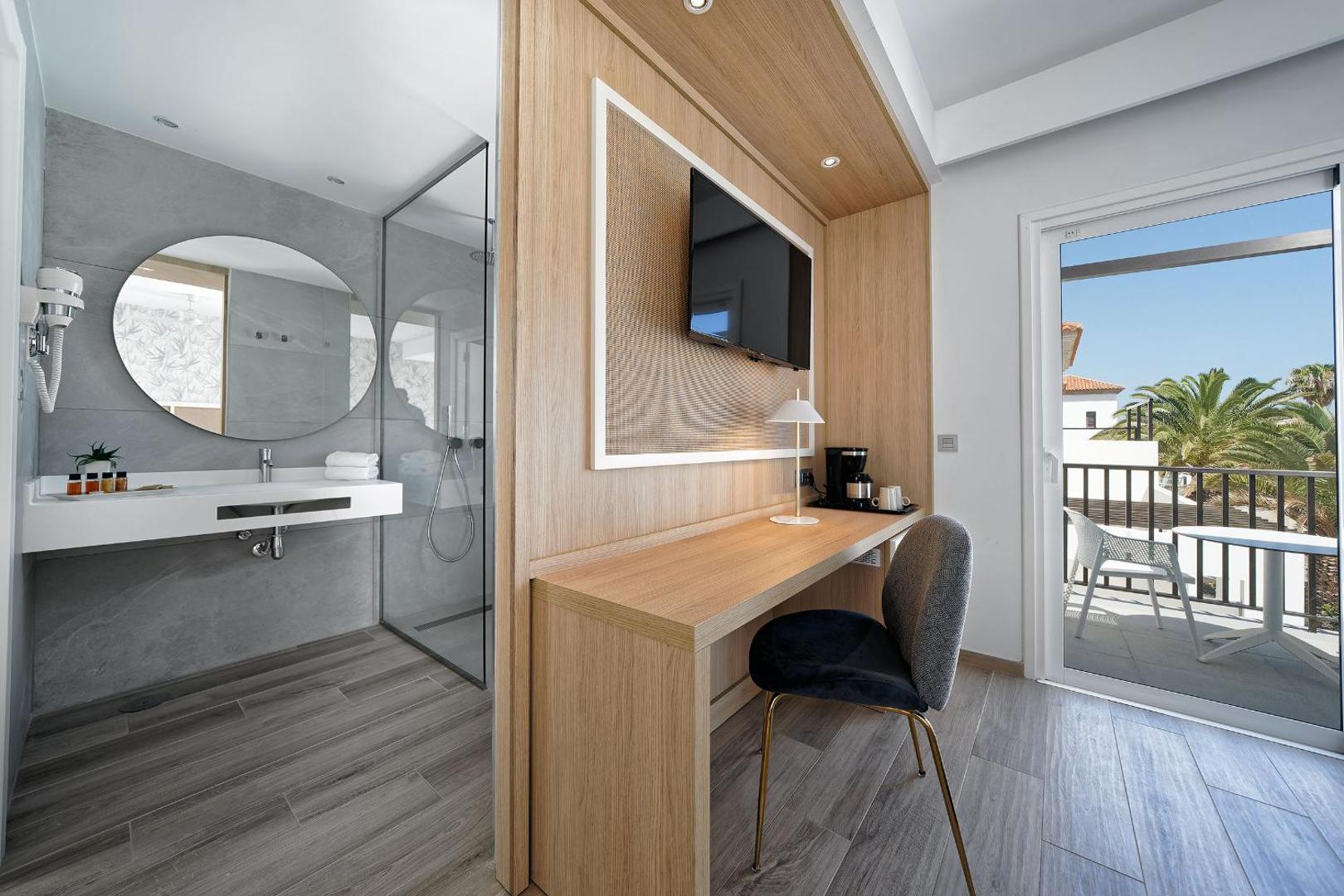 Broncemar Beach Suites 4