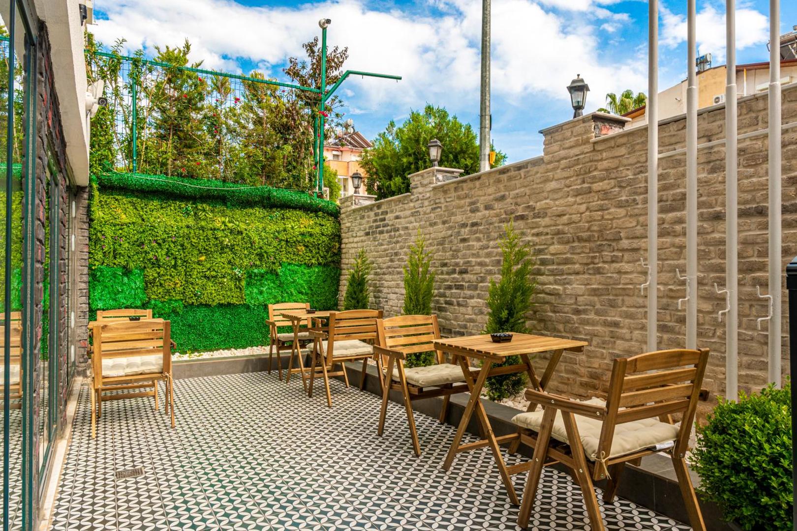 Lorem Hotel 7
