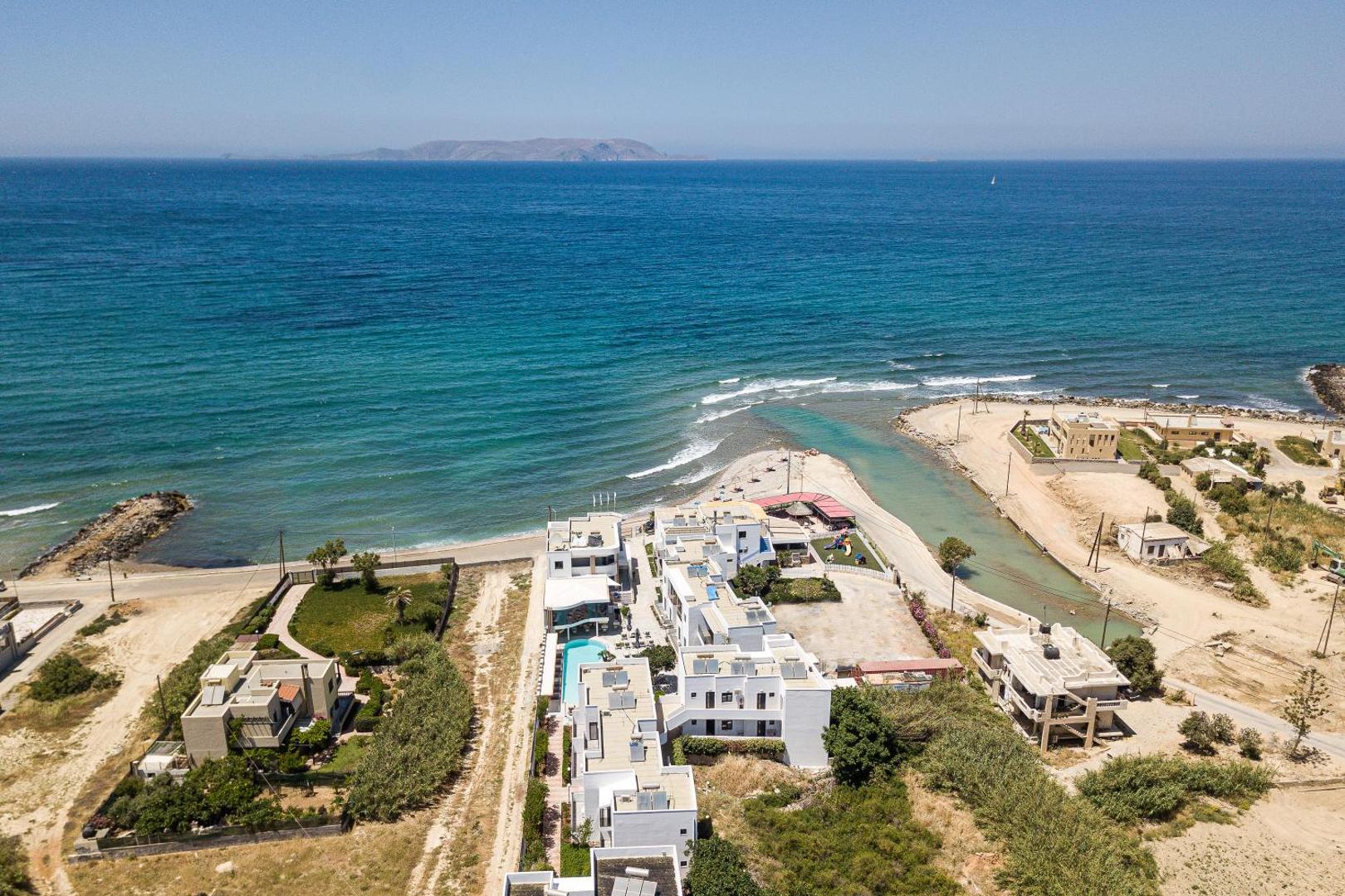 Golden Bay Boutique Hotel & Bungalows 4