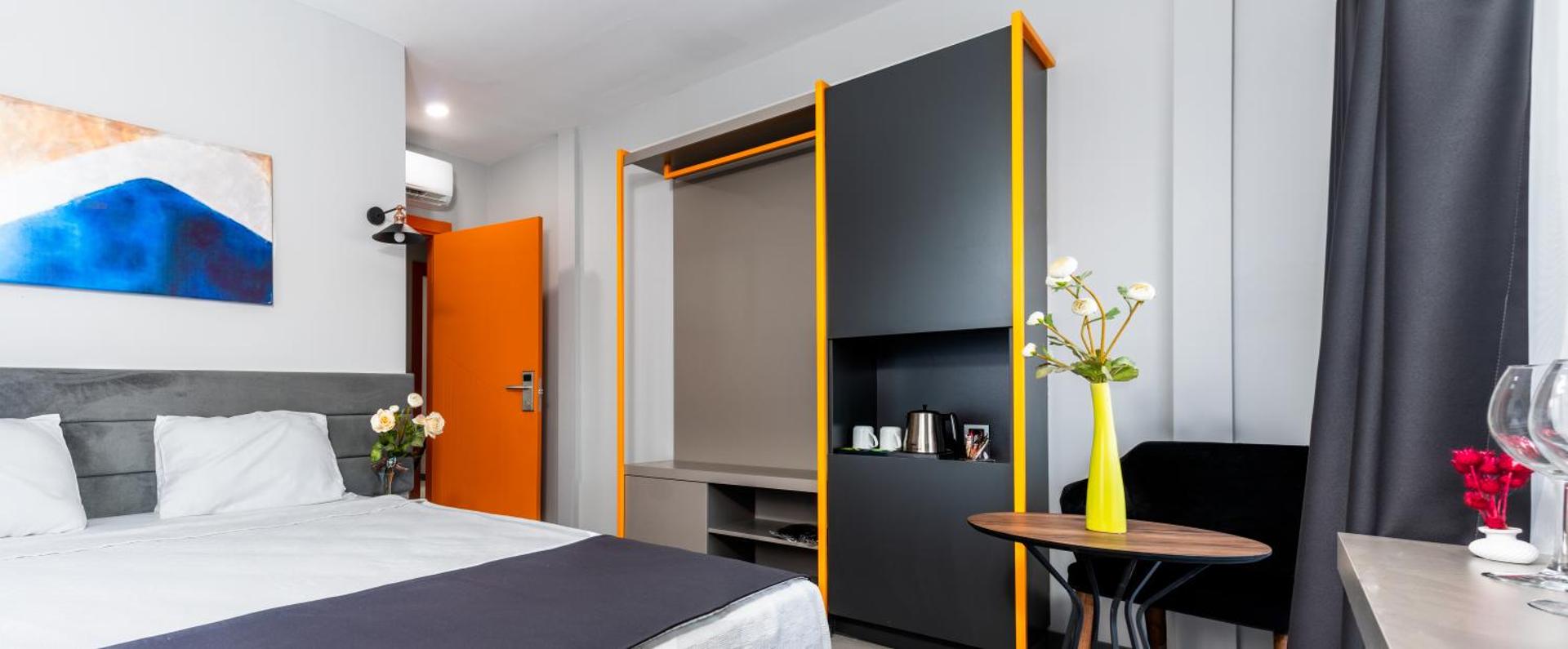 Lorem Hotel 8