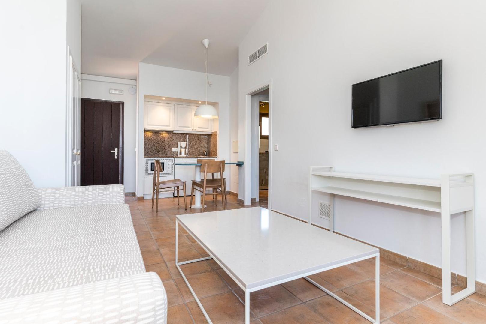 Calallonga Hotel Menorca 7