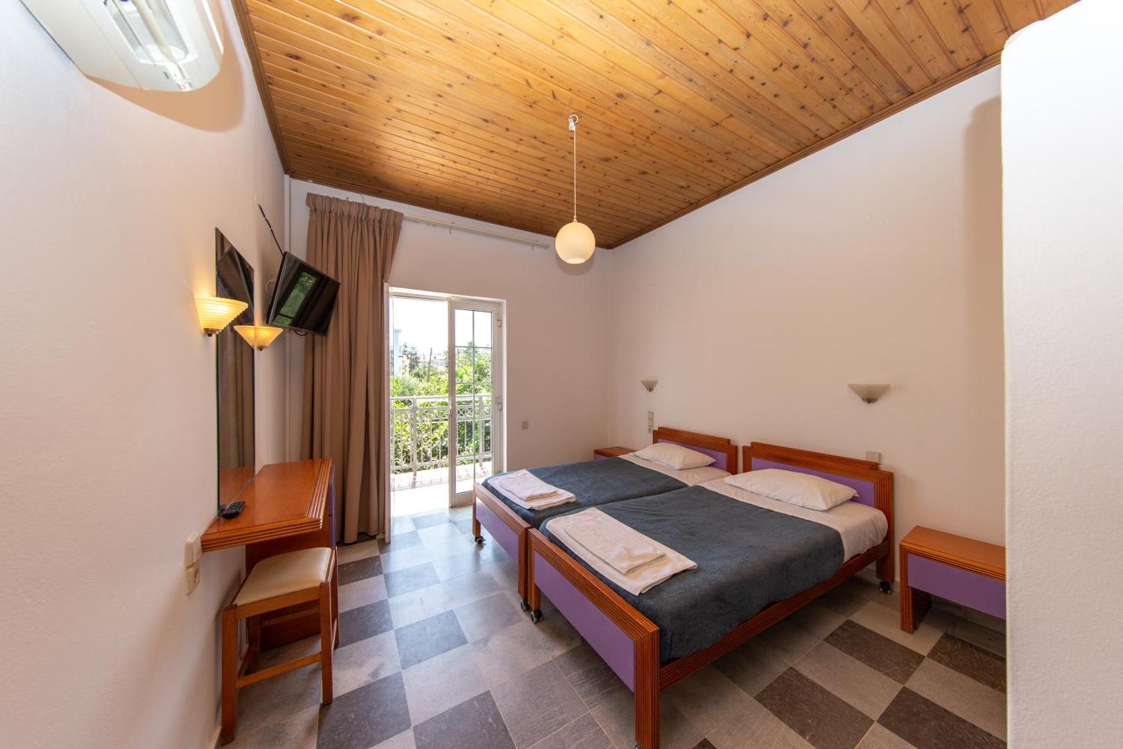 Manias Hotel Apartments 2