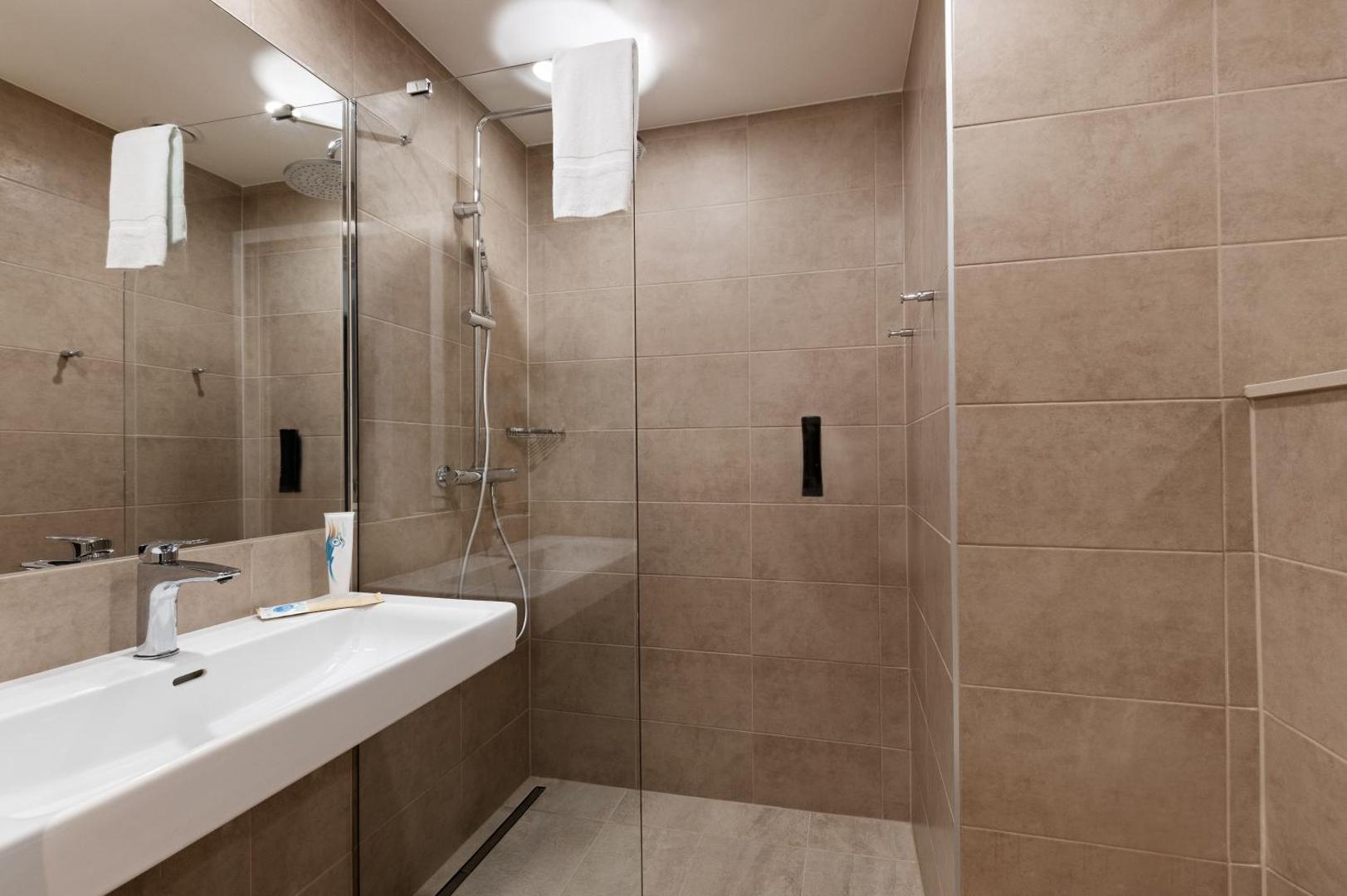B&B HOTEL Oftringen 8
