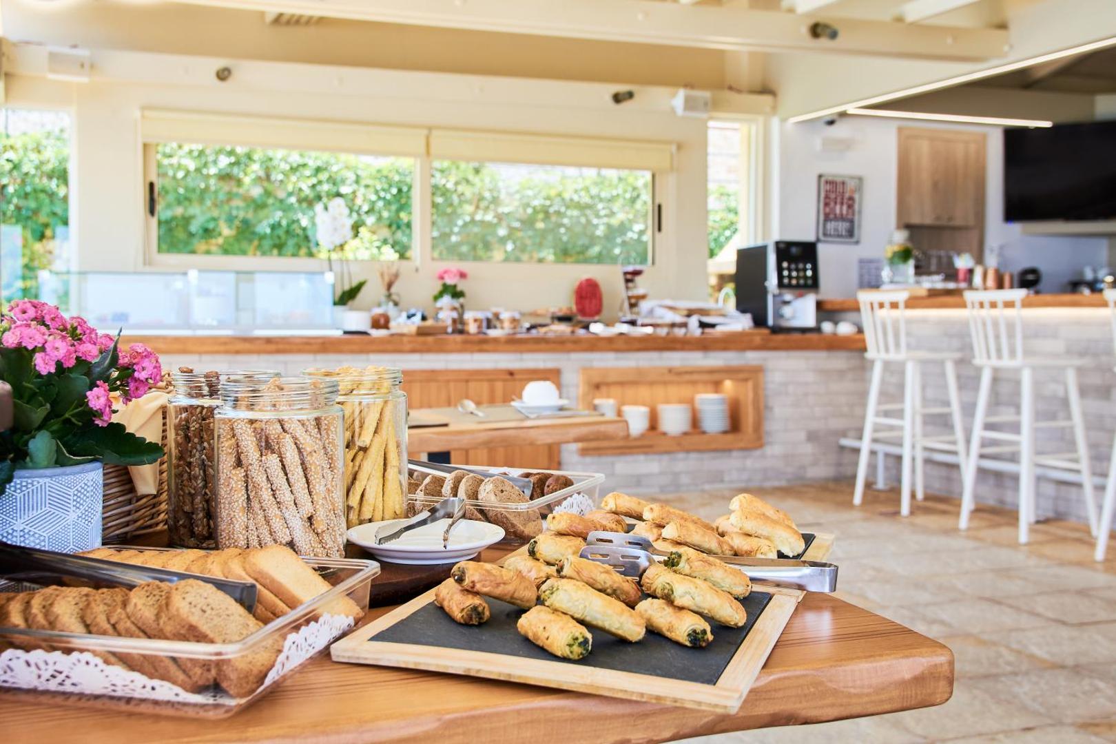 Pela Mare Hotel 6