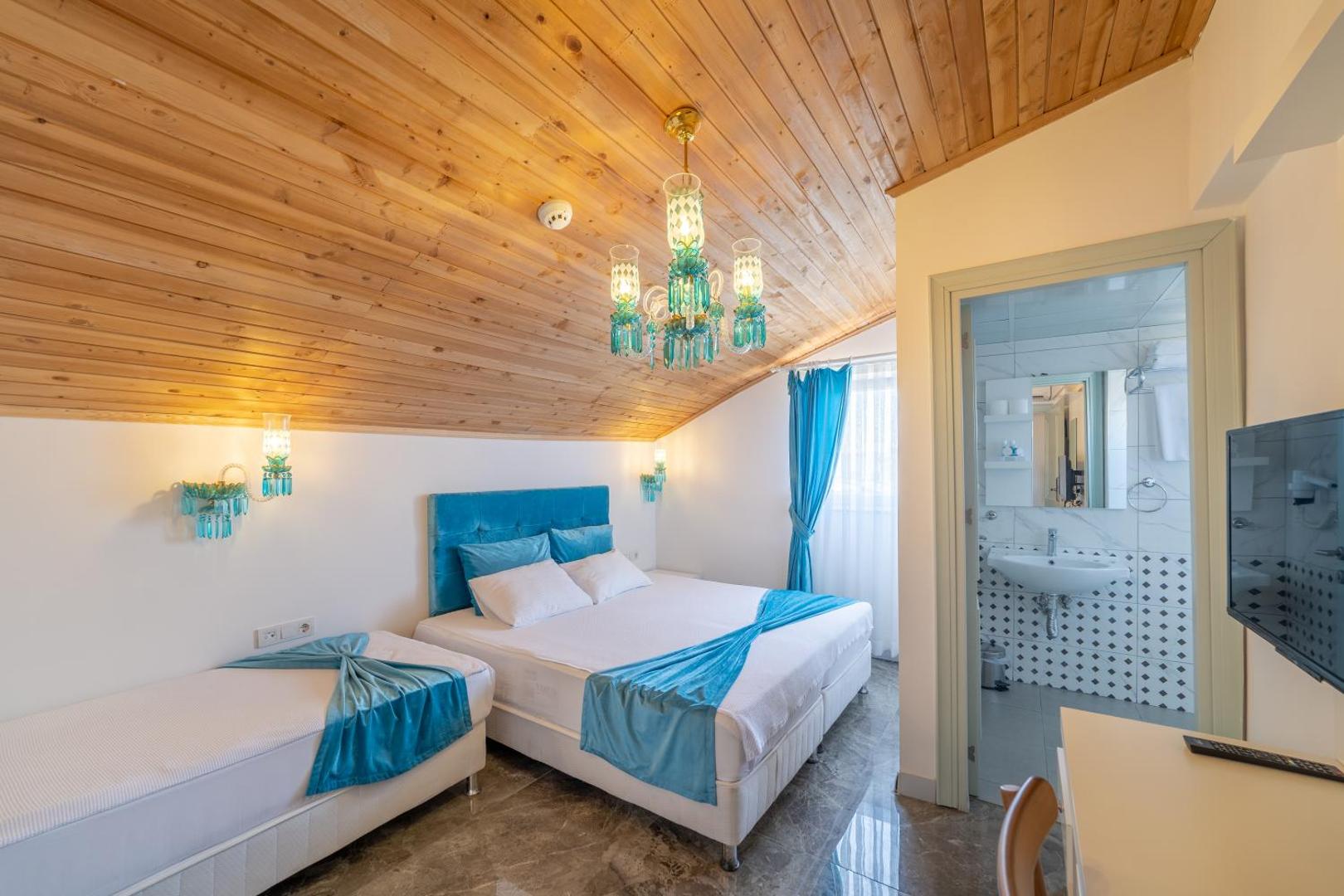 DAM HOTEL LARA 2