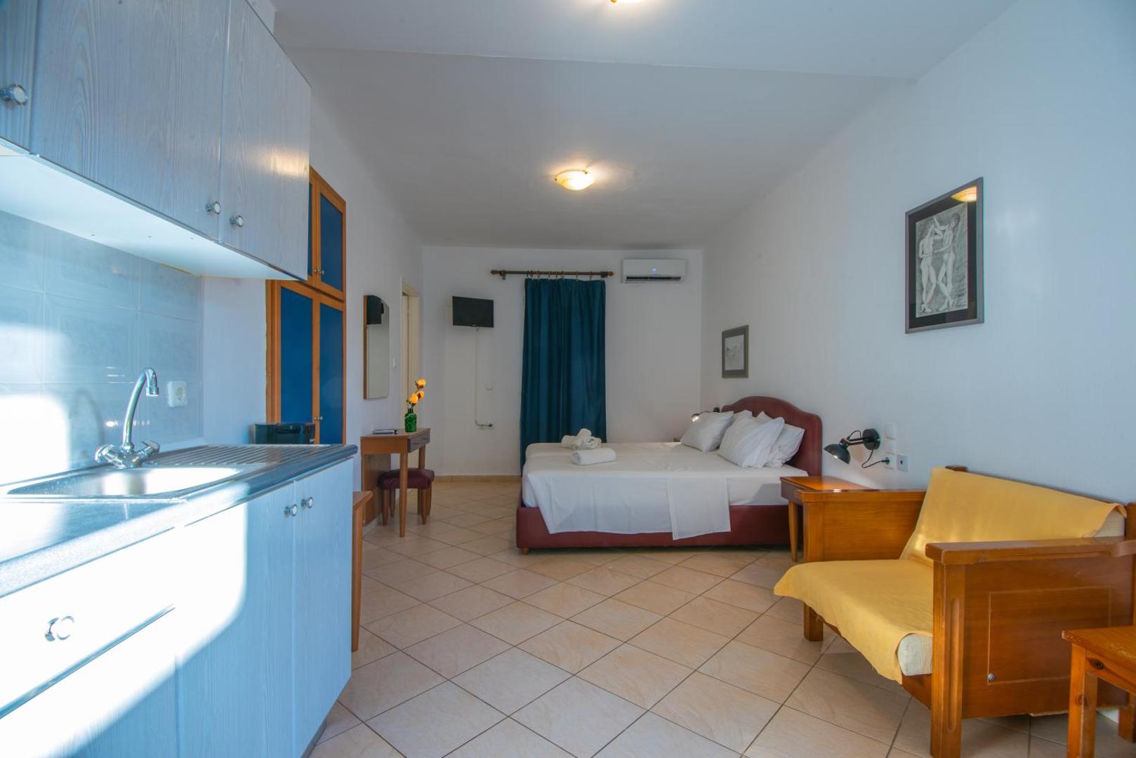 Polydoros Appartments 8