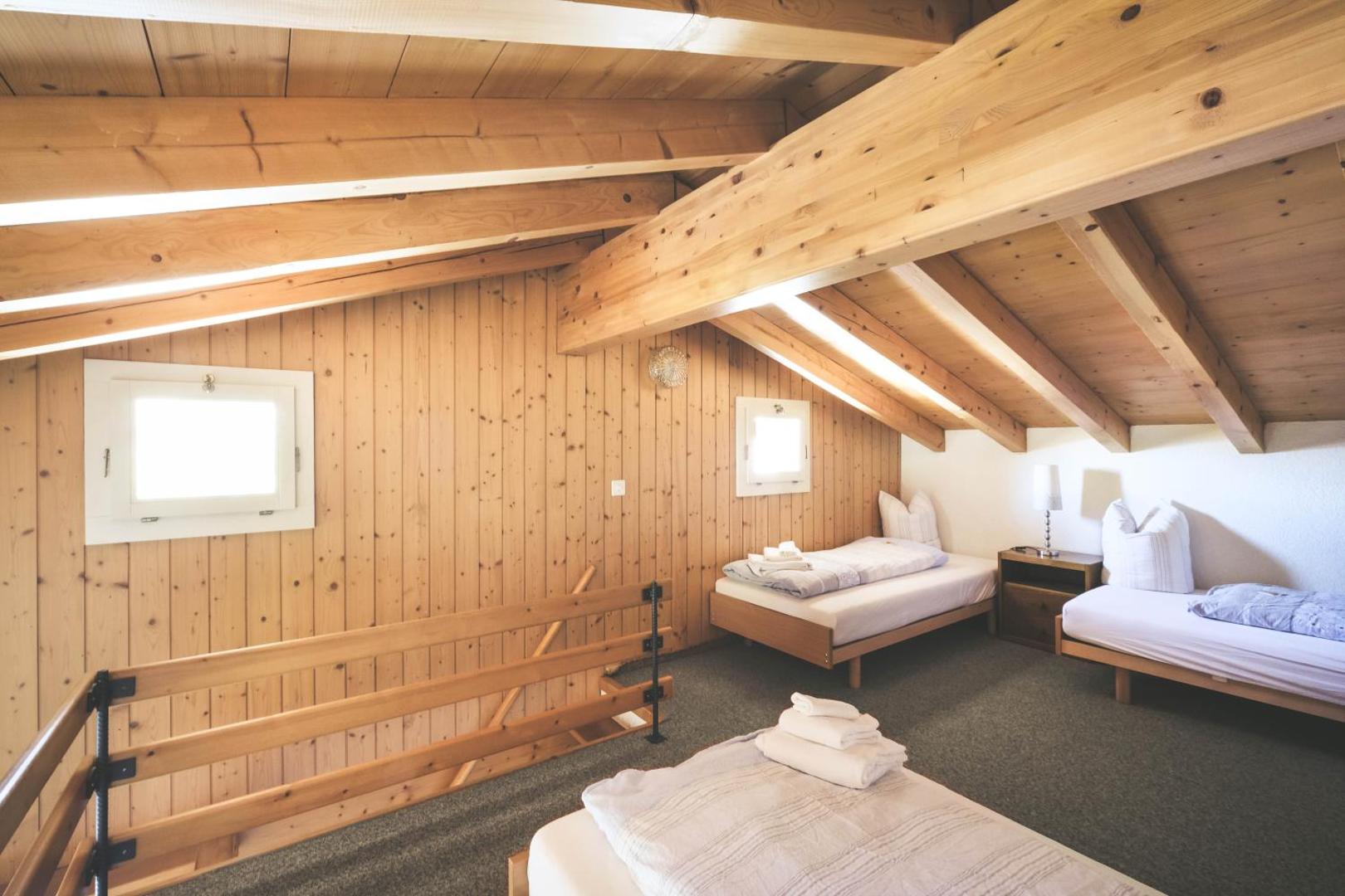 Hotel Alpina 8