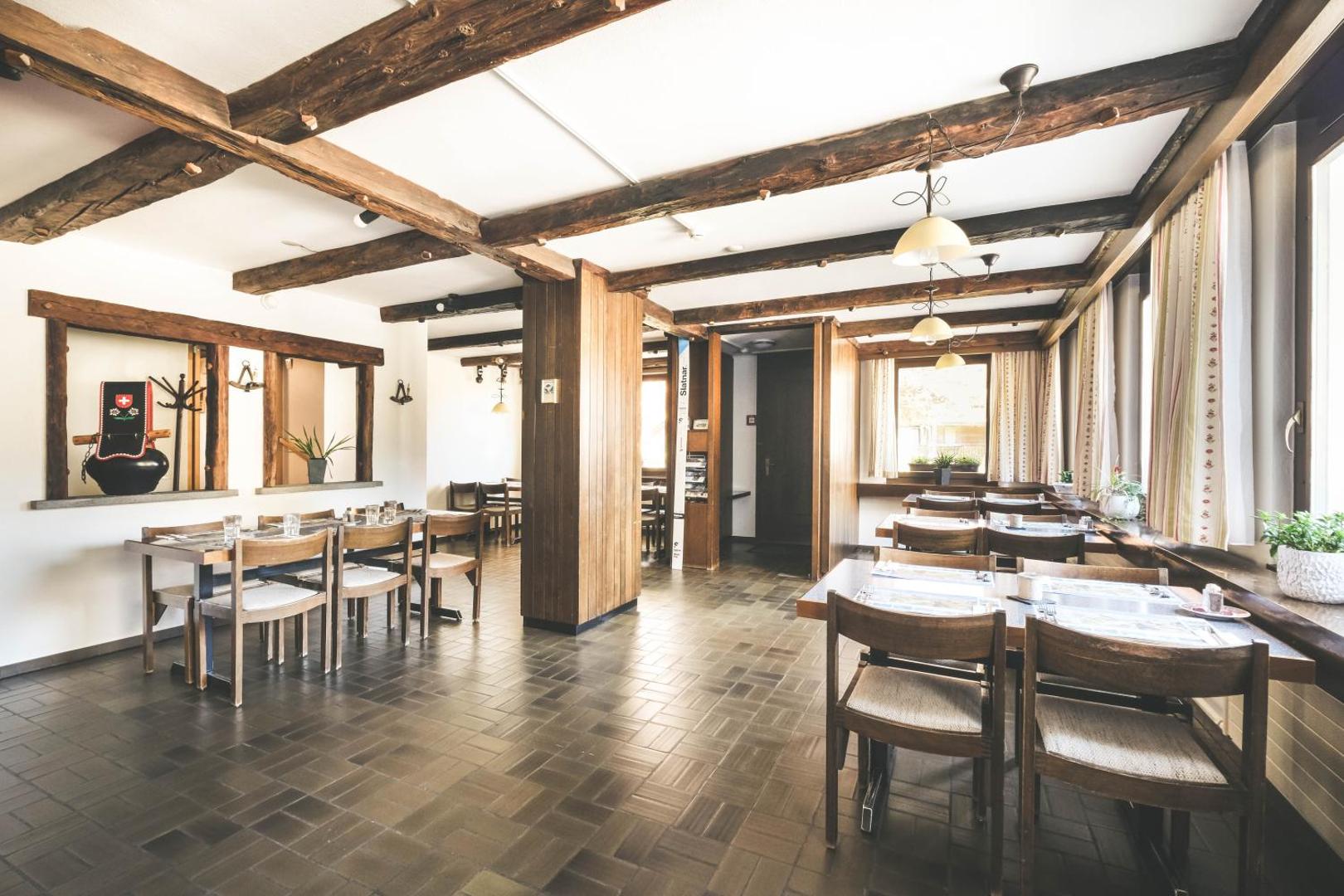 Hotel Alpina 5