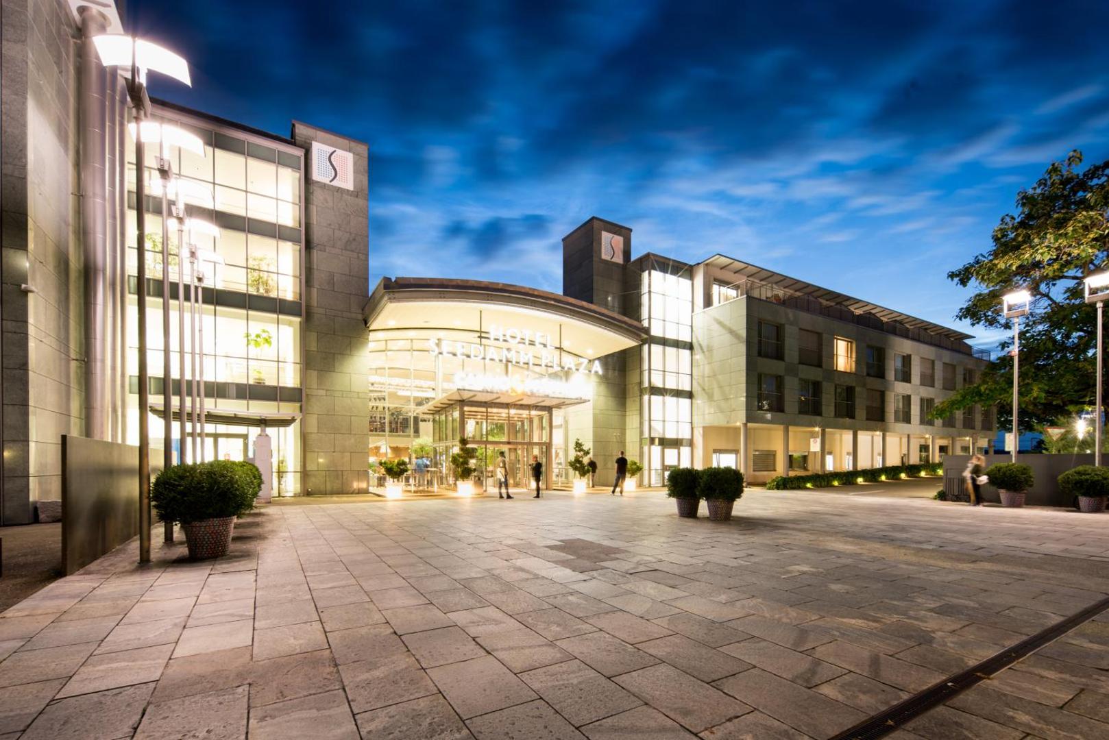 Seedamm Plaza 7