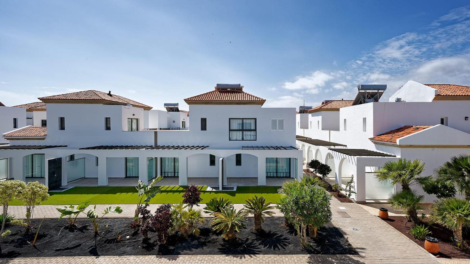 Broncemar Beach Suites 8