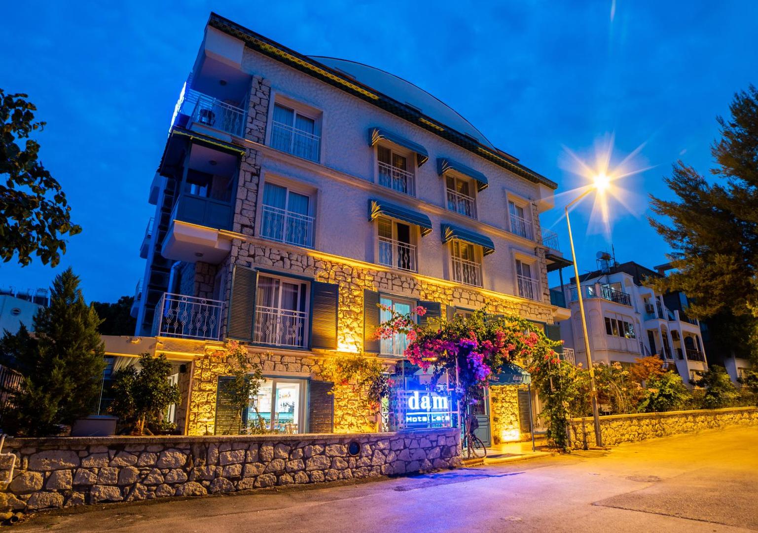 DAM HOTEL LARA 5