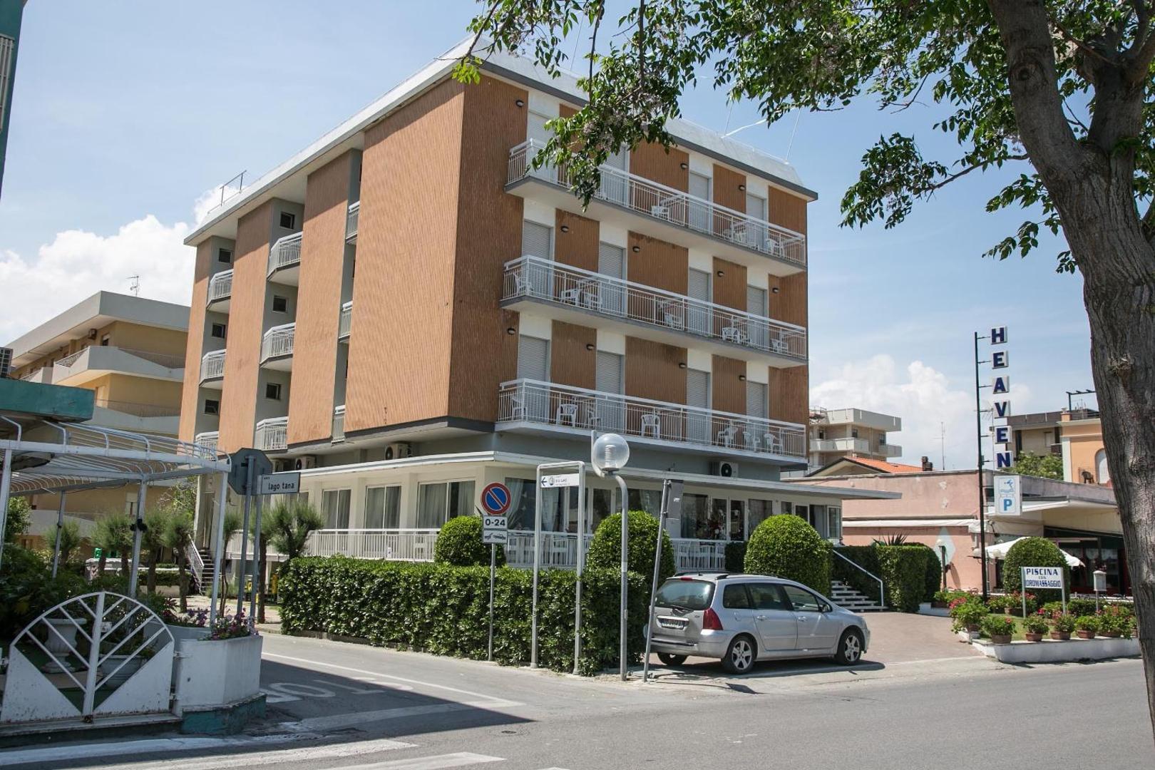 Hotel Heaven 8