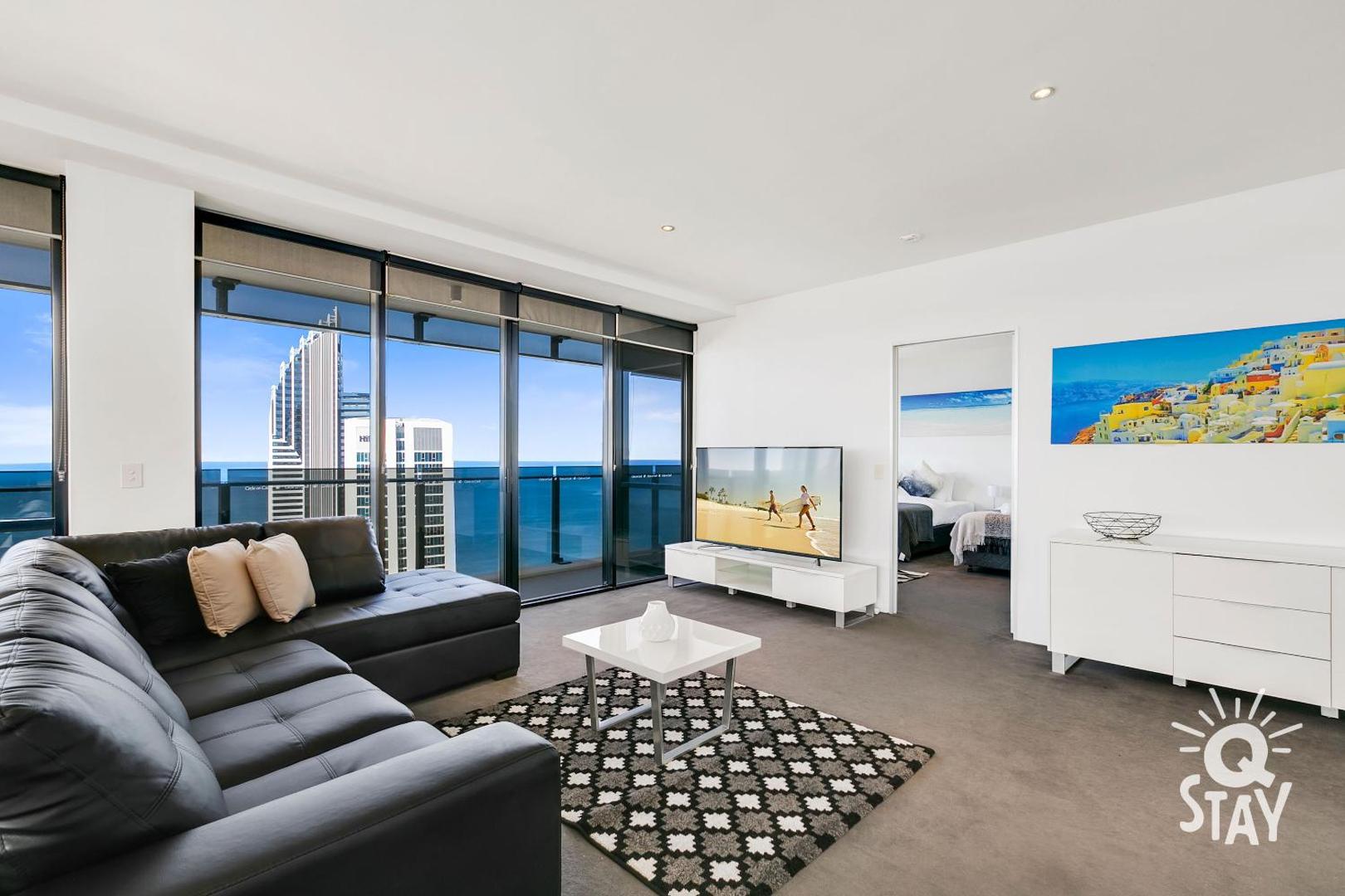 Circle on Cavill 3 Bedroom Sub Penthouse – Level 58!