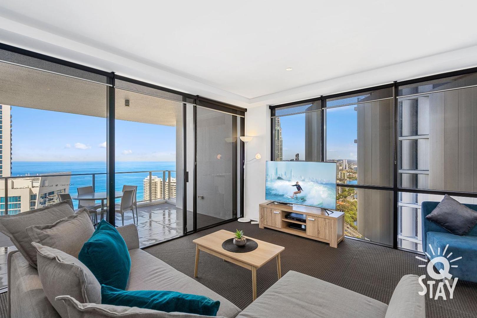Circle on Cavill Surfers Paradise – 2 Bedroom Ocean View on level 40!!