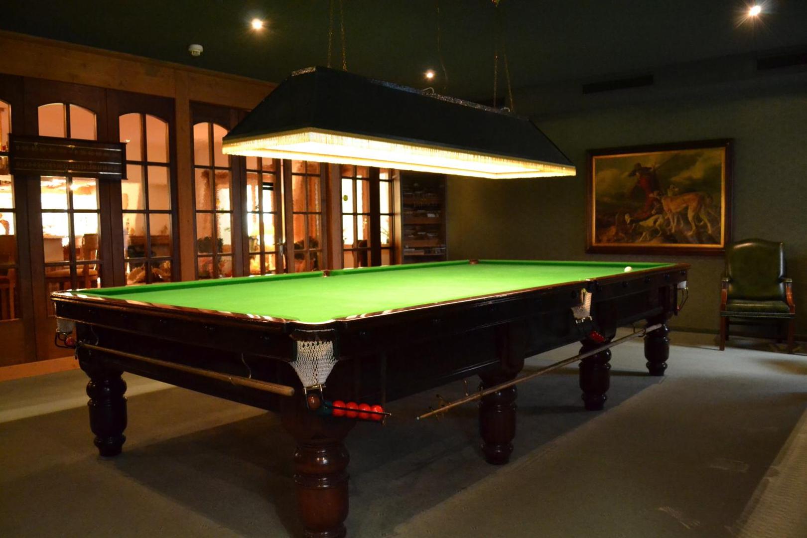 Waldhotel Doldenhorn 8