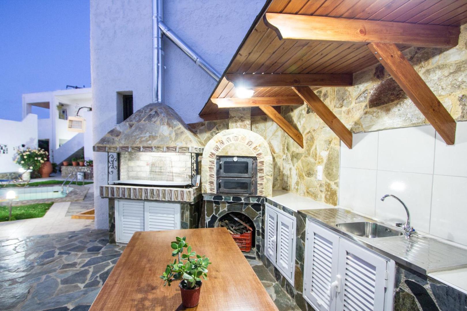 Konaki Apartments 6