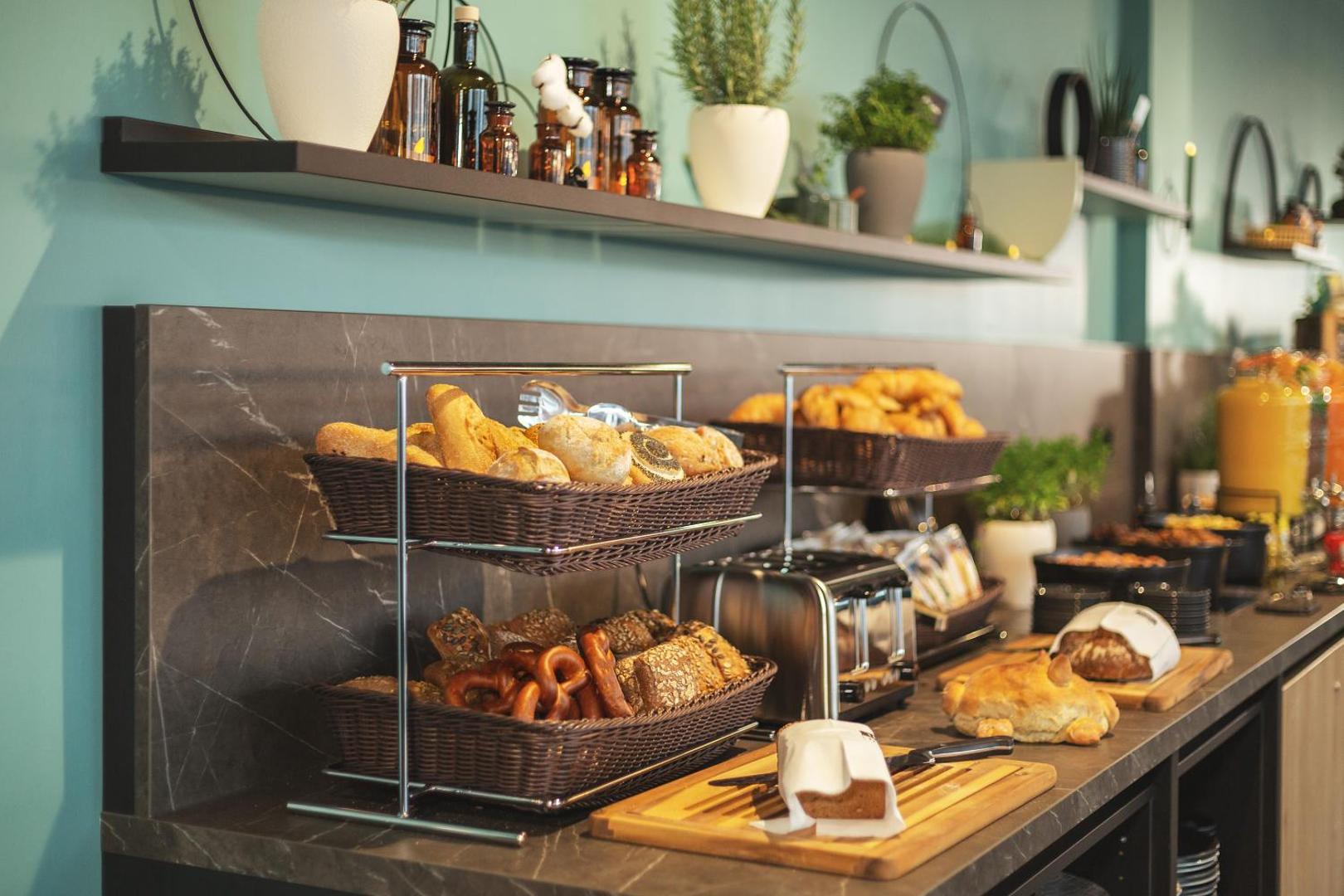 Holiday Inn - the niu, Cure Erlangen by IHG 8
