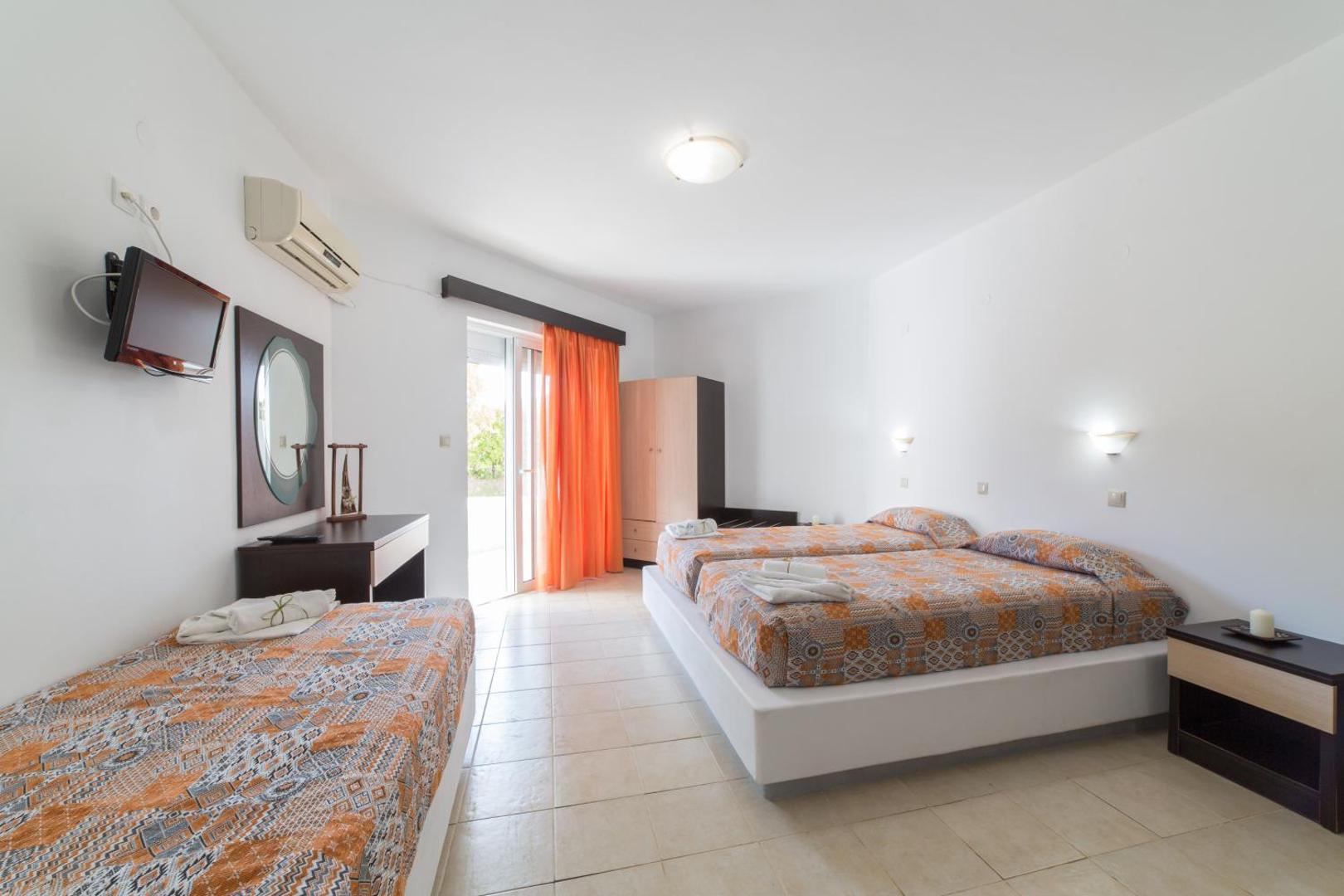 Anelia Boutique Studios & Apartments 7