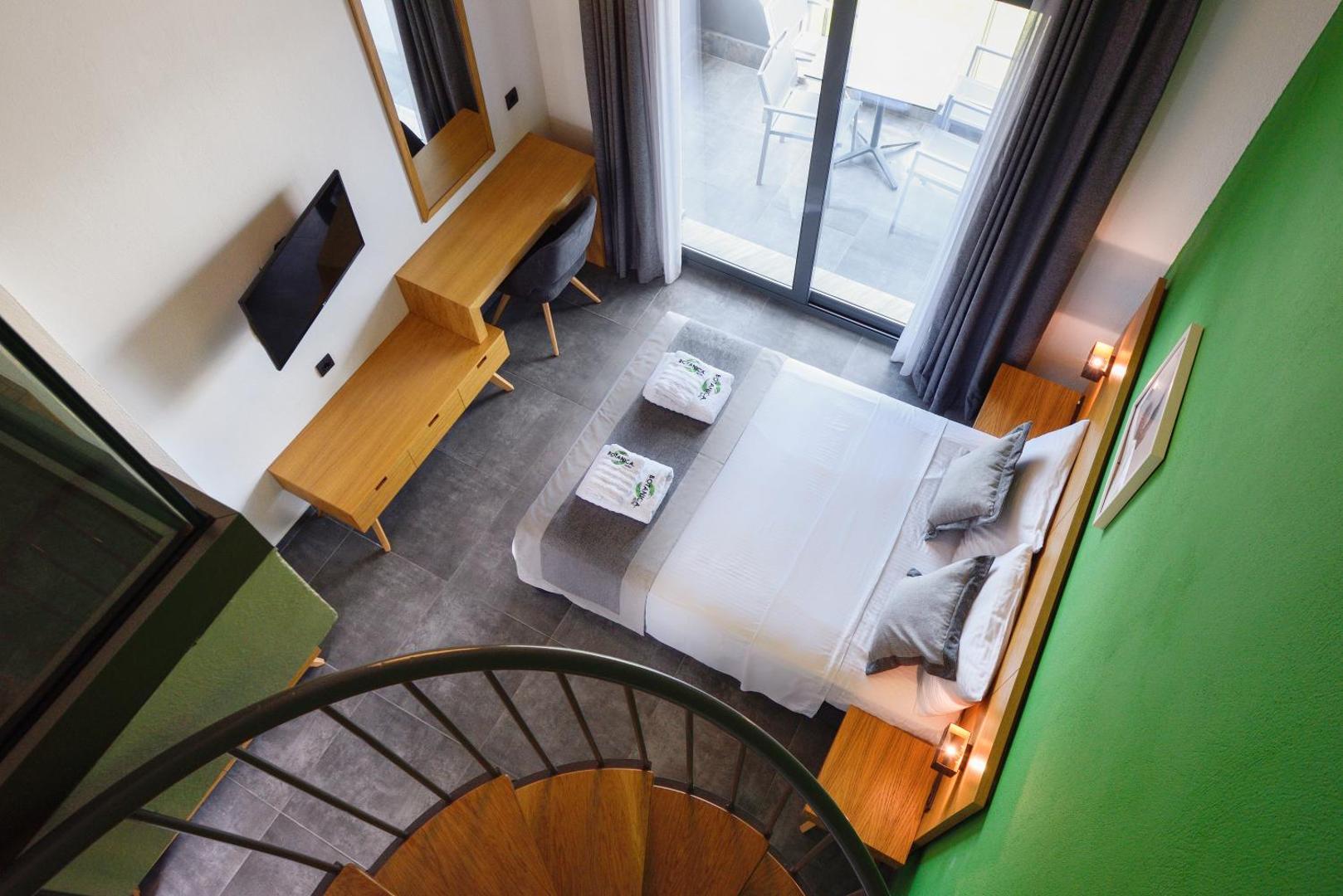 Botanica Luxury Suites 6