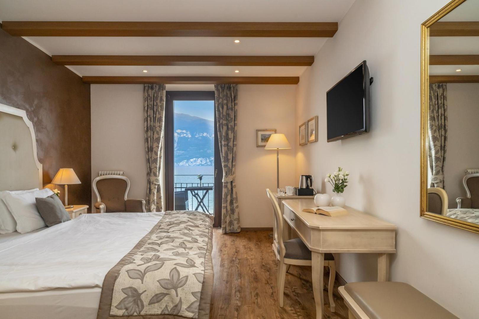 Lake Front Hotel Brenzone 3