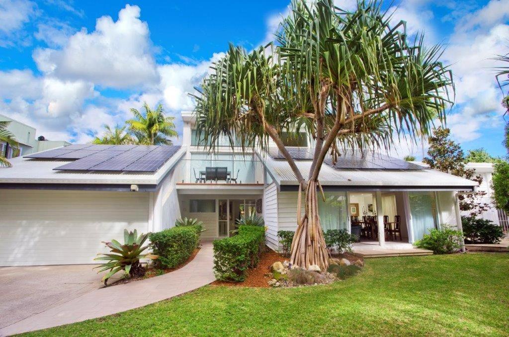 Secluded oasis on the water, Noosa Heads