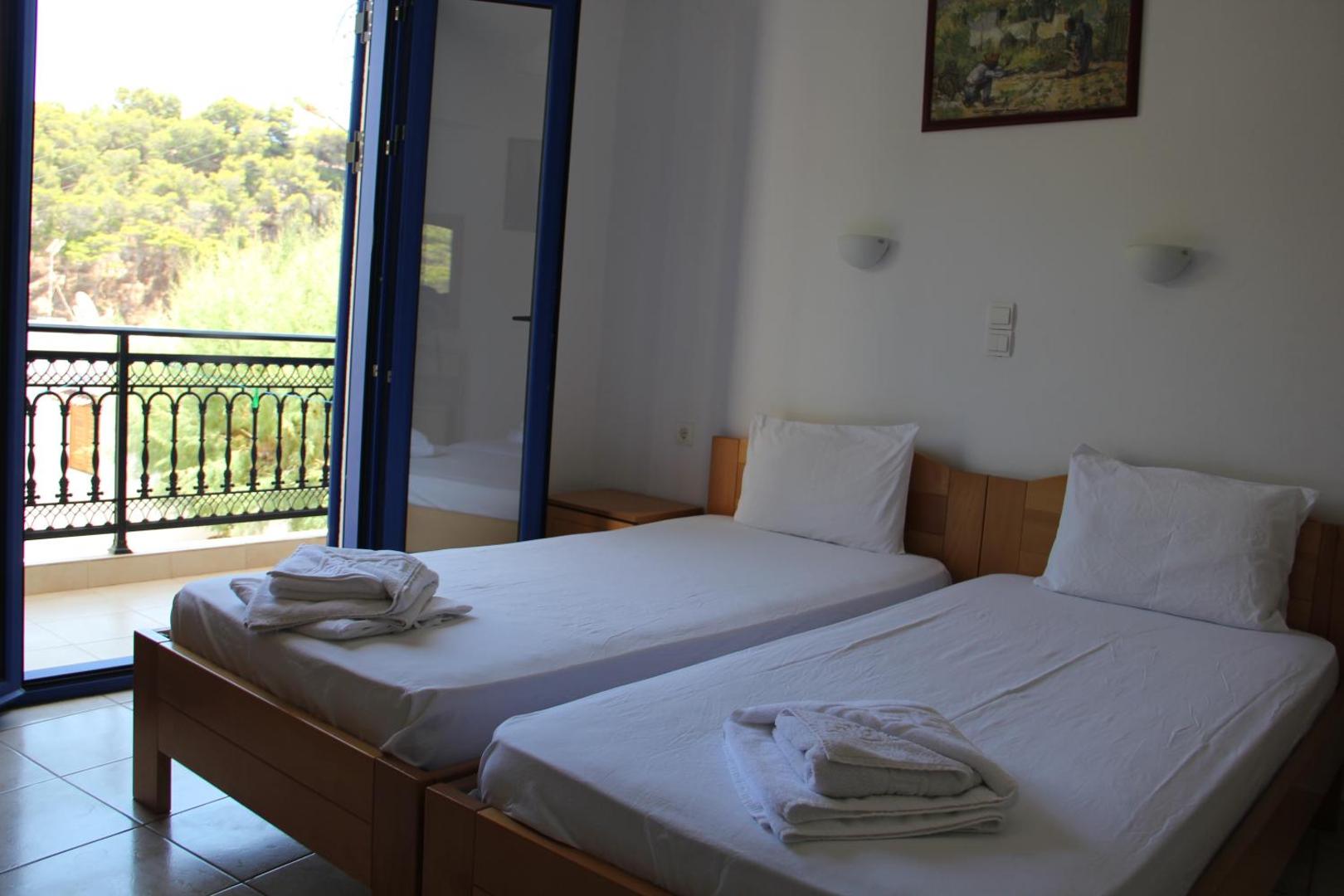 Hotel Stavris 8