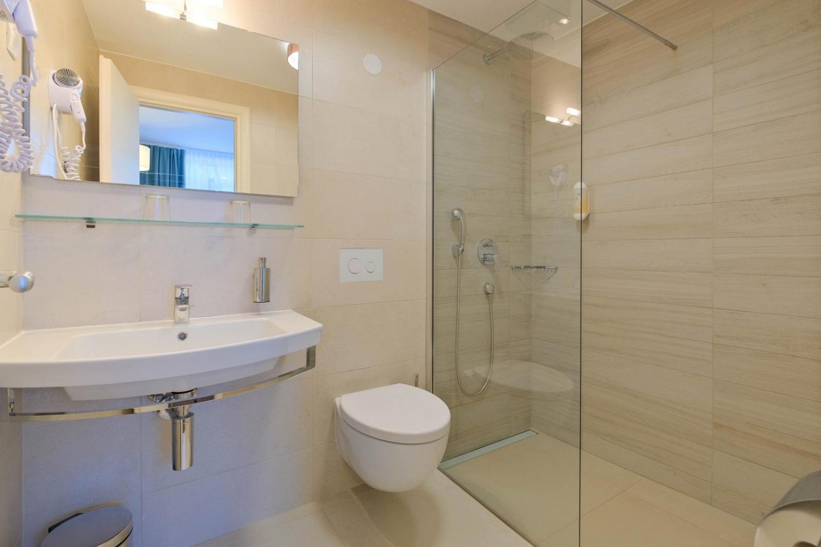 Hotel Bor 8