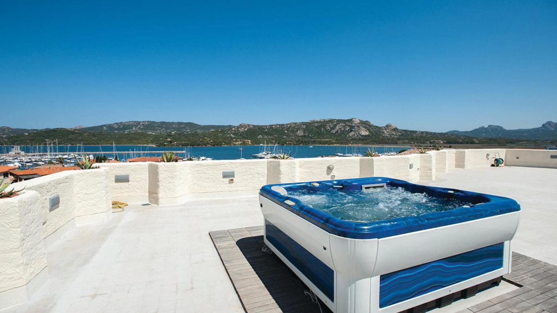 AHR Baja Hotel & Spa Cannigione 5