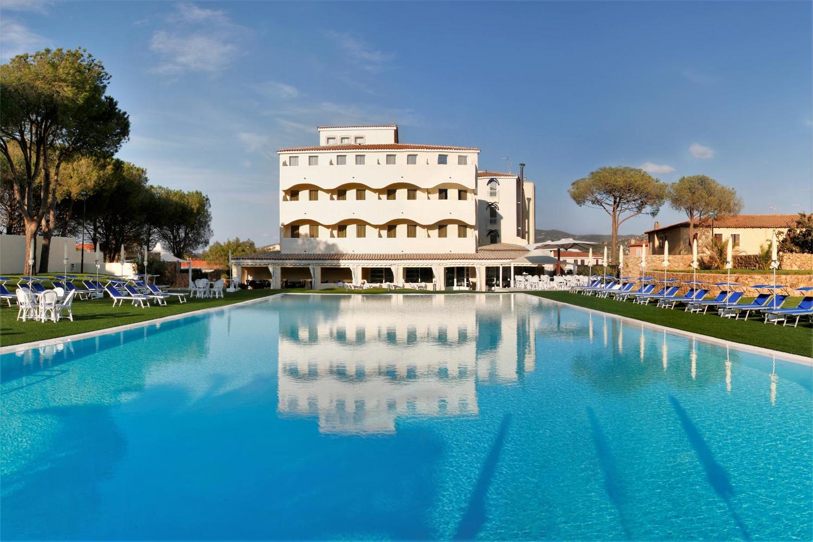 AHR Baja Hotel & Spa Cannigione 6